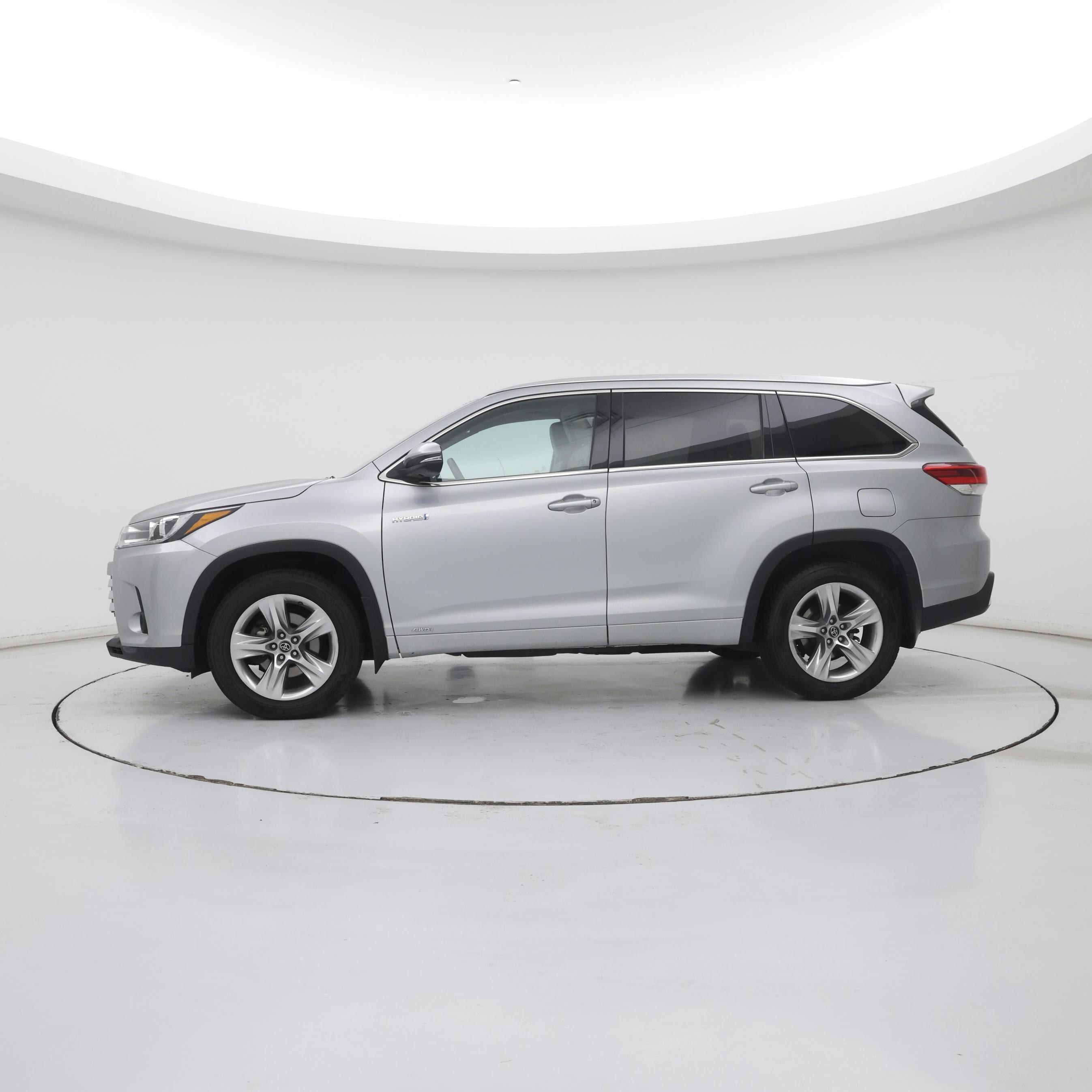 Thumbnail: 2017 Toyota Highlander - 3
