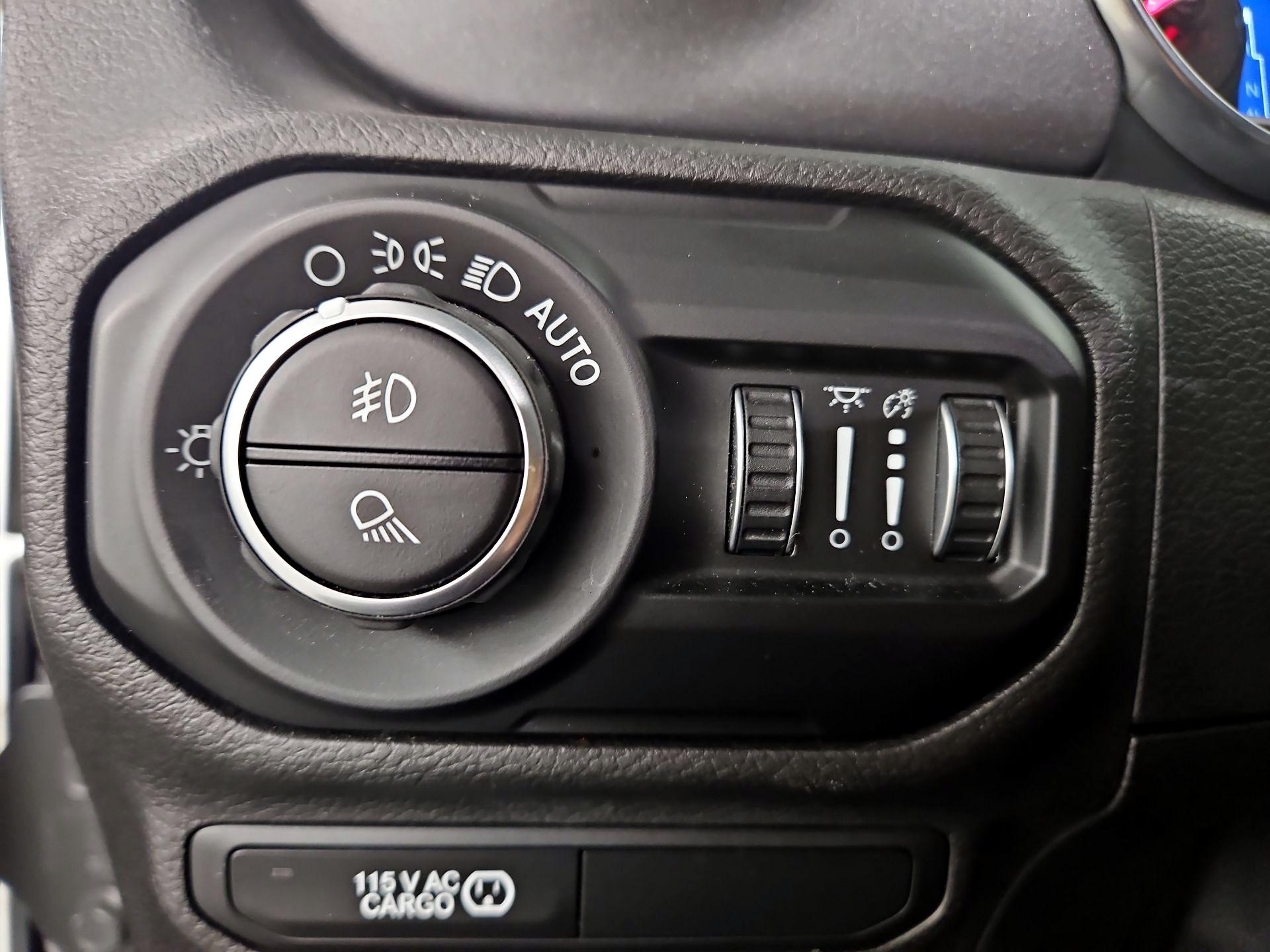 Thumbnail: 2020 Jeep Gladiator - 13