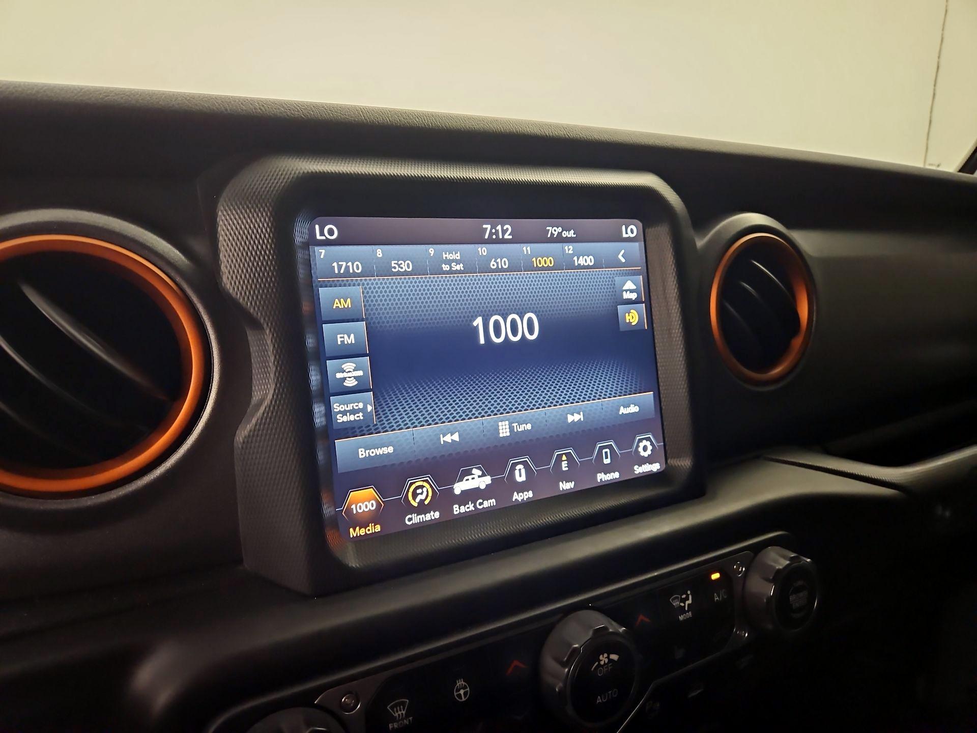 Thumbnail: 2020 Jeep Gladiator - 16