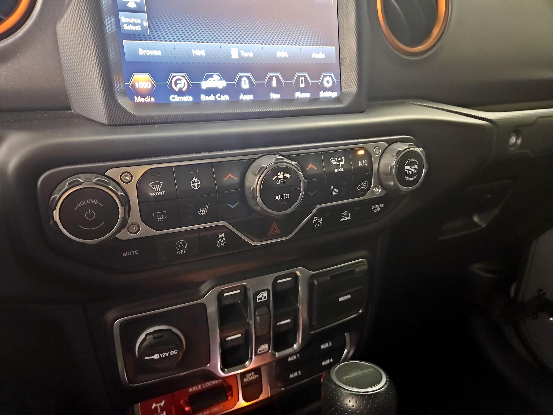 Thumbnail: 2020 Jeep Gladiator - 17