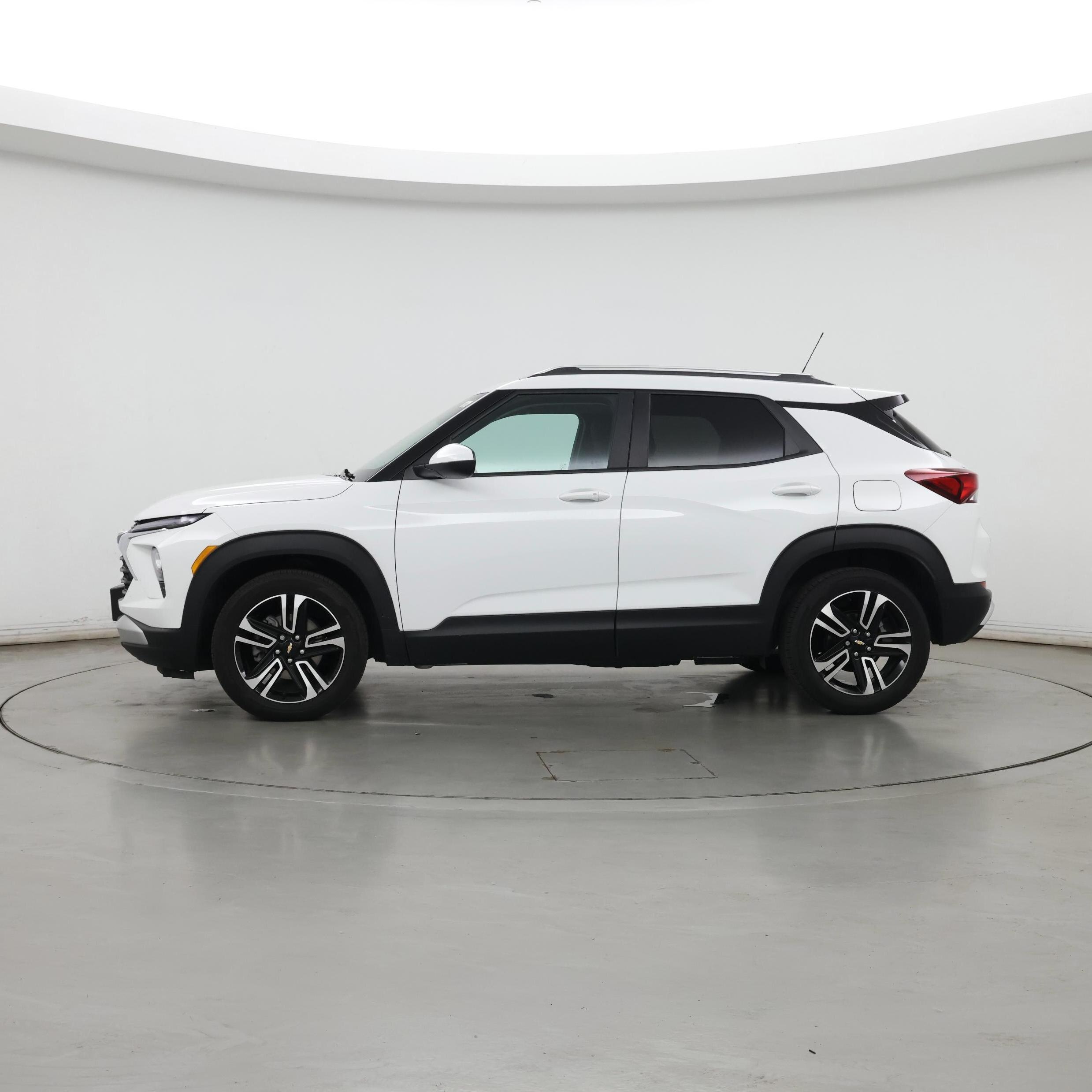 Thumbnail: 2025 Chevrolet TrailBlazer - 3