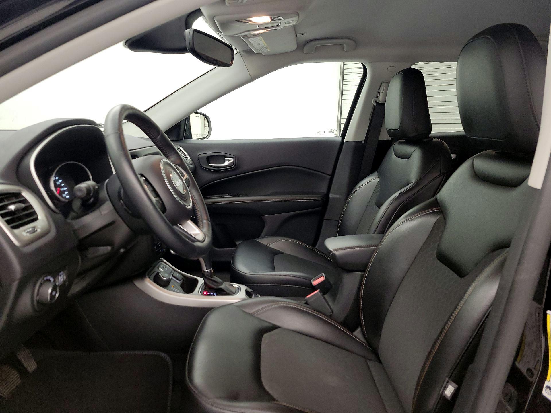 Thumbnail: 2018 Jeep Compass - 11
