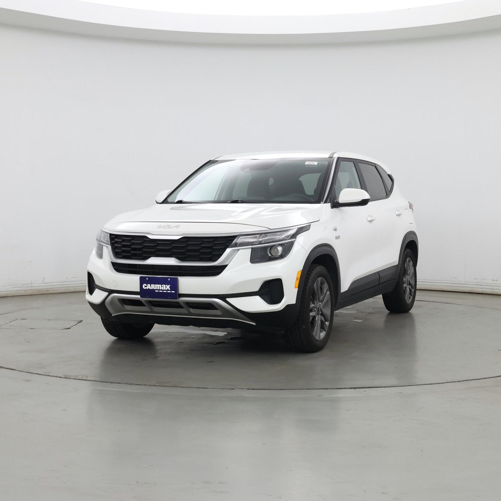 Thumbnail: 2022 Kia Seltos - 4
