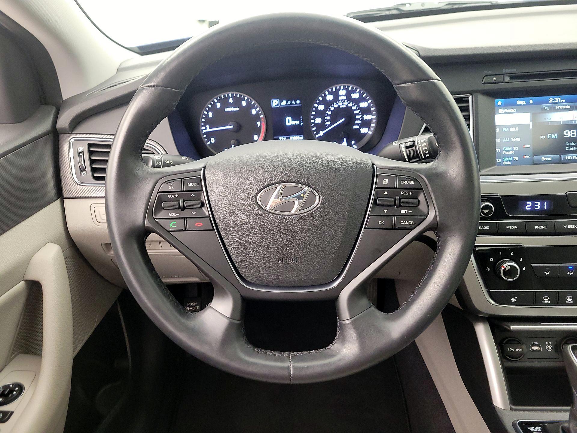 Thumbnail: 2017 Hyundai Sonata - 10