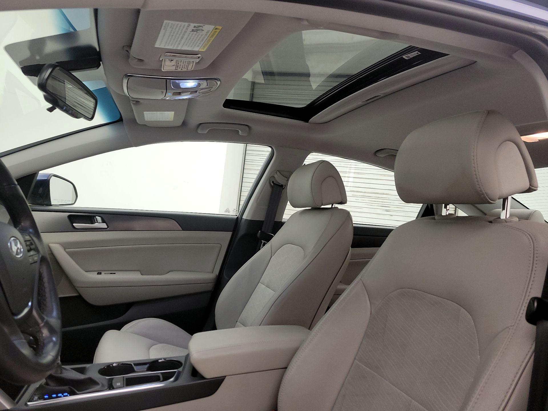 Thumbnail: 2017 Hyundai Sonata - 19