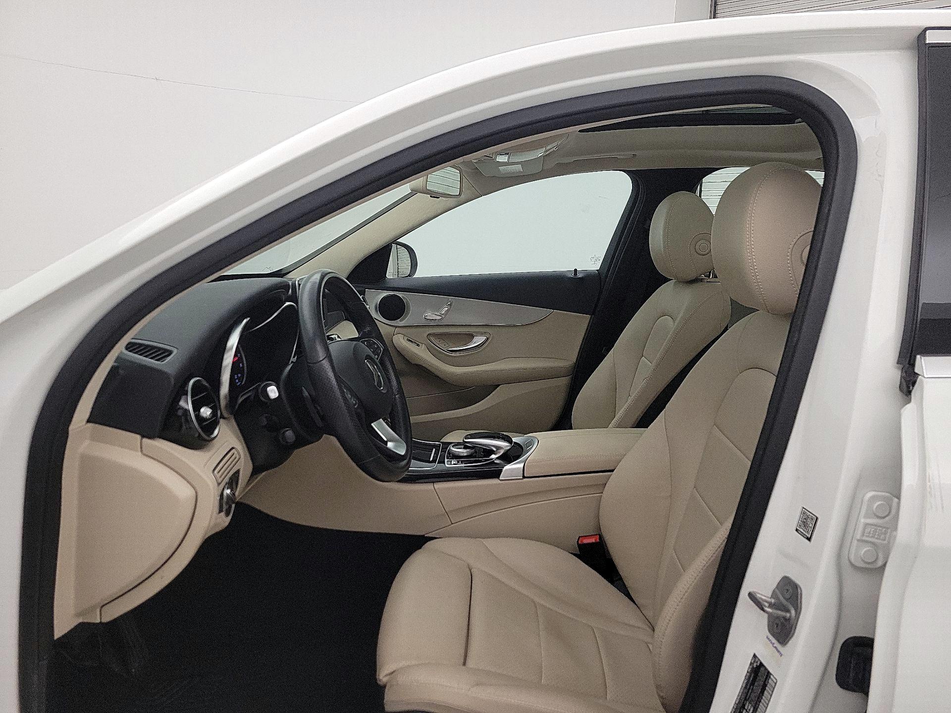 Thumbnail: 2016 Mercedes-Benz C-Class - 11