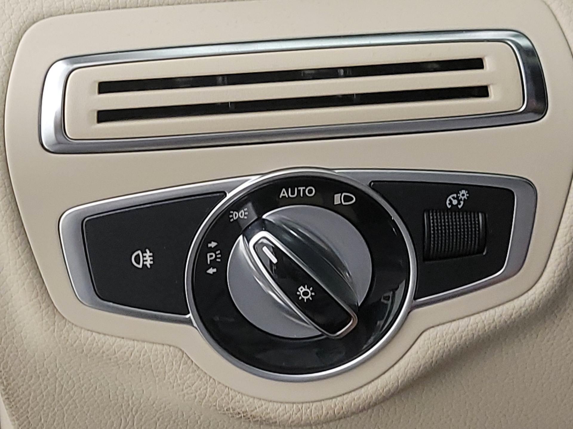 Thumbnail: 2016 Mercedes-Benz C-Class - 13