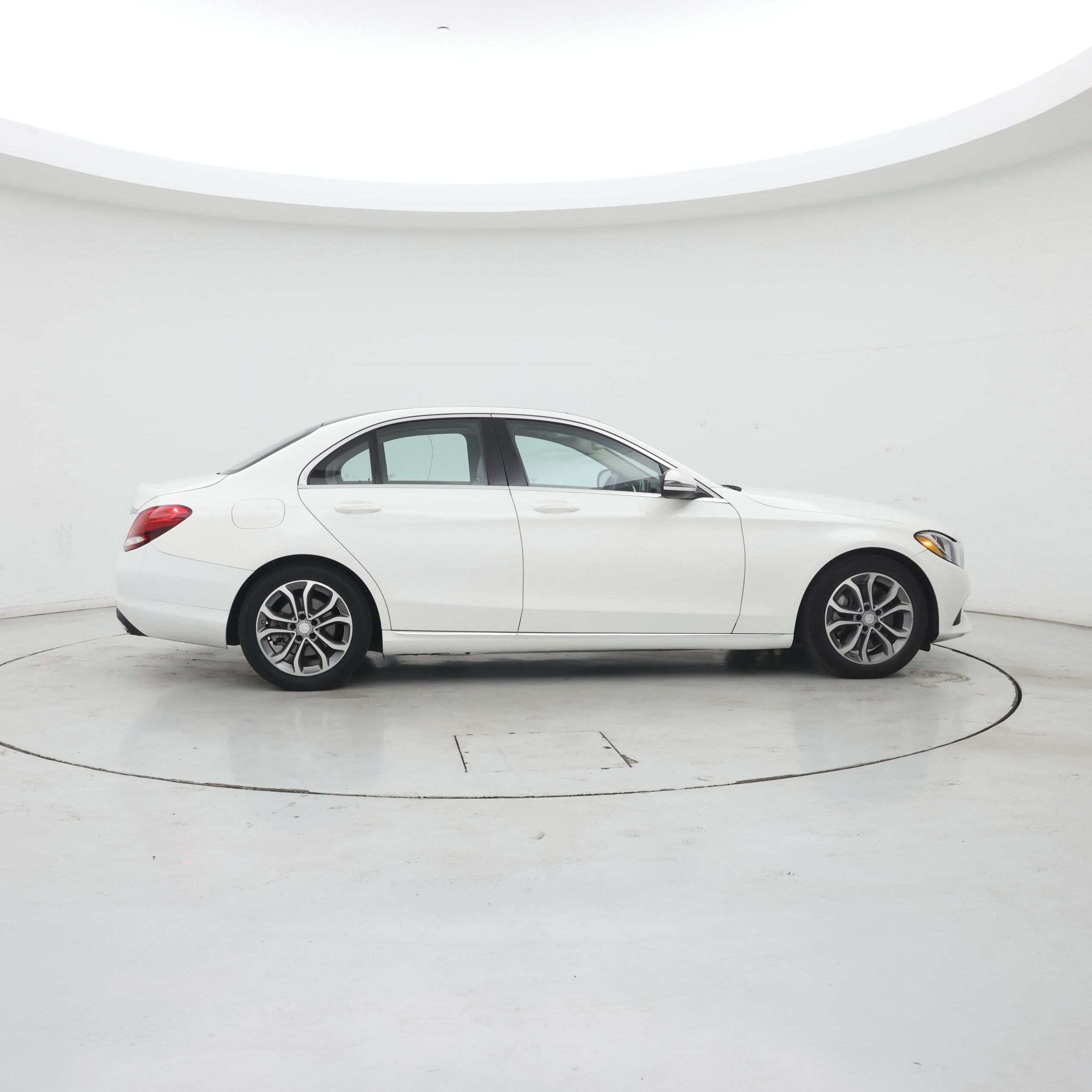 Thumbnail: 2016 Mercedes-Benz C-Class - 7
