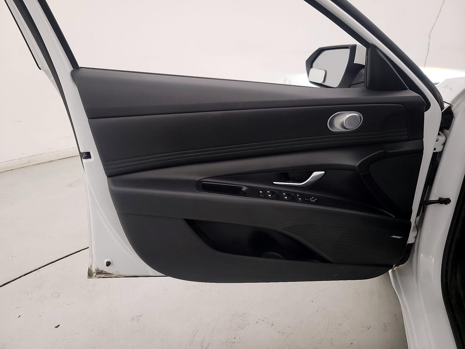 Thumbnail: 2021 Hyundai Elantra - 12