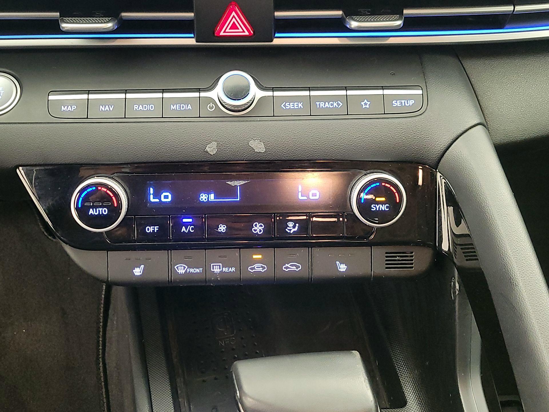 Thumbnail: 2021 Hyundai Elantra - 16