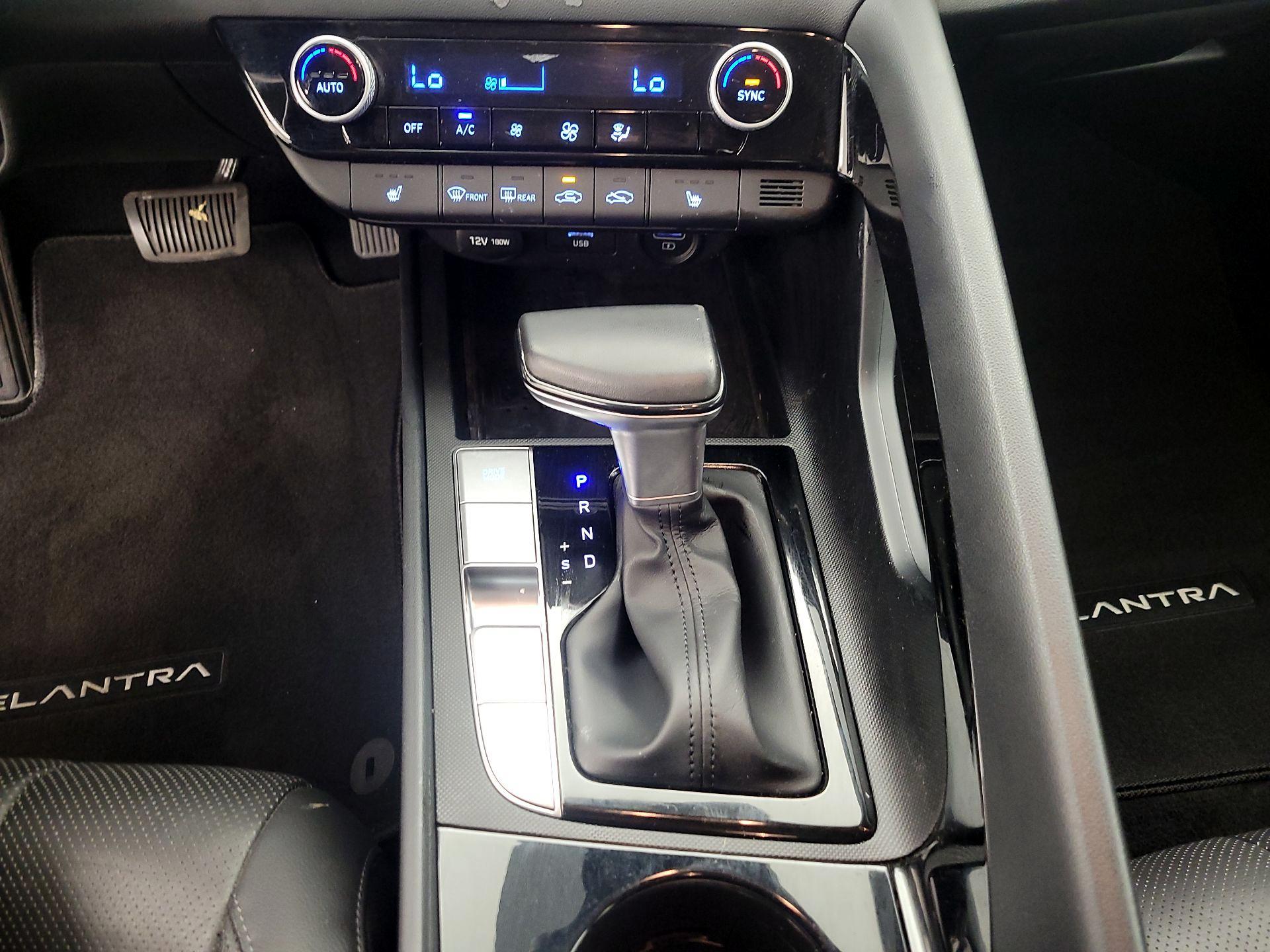 Thumbnail: 2021 Hyundai Elantra - 17