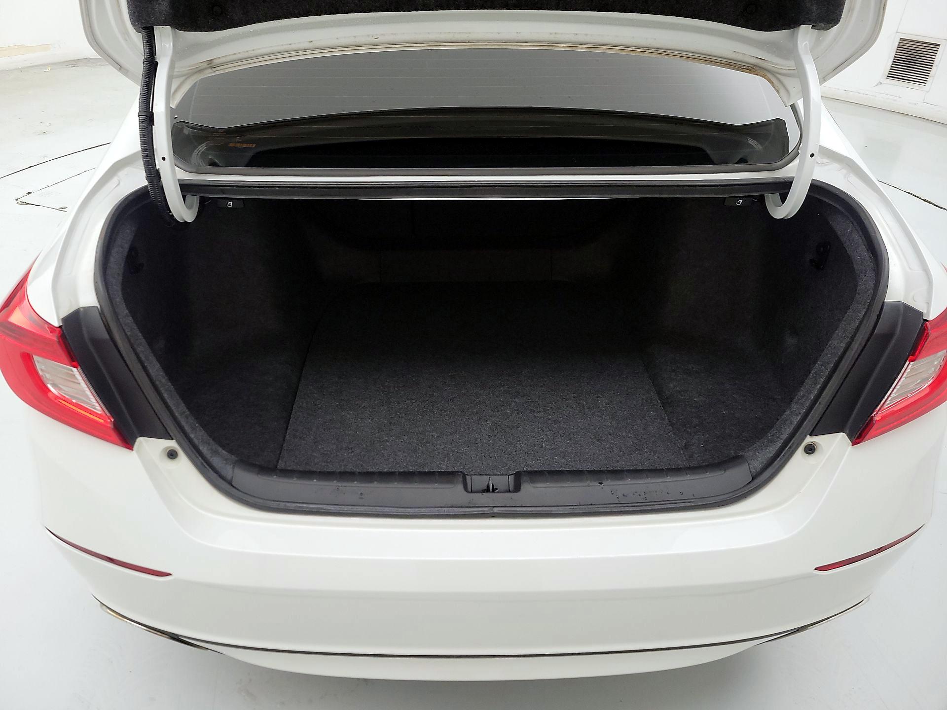 Thumbnail: 2018 Honda Accord - 20