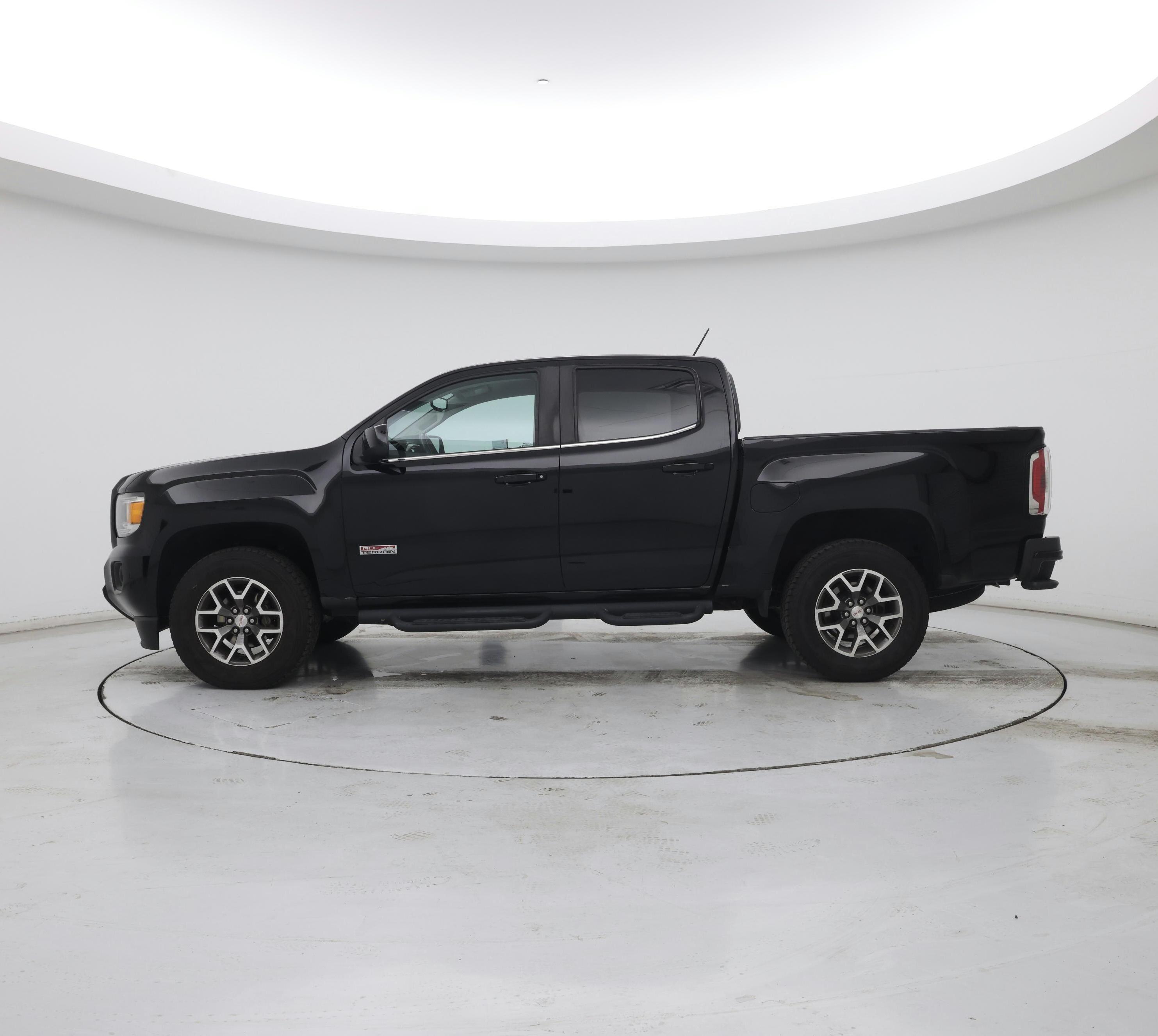 Thumbnail: 2018 GMC Canyon - 3