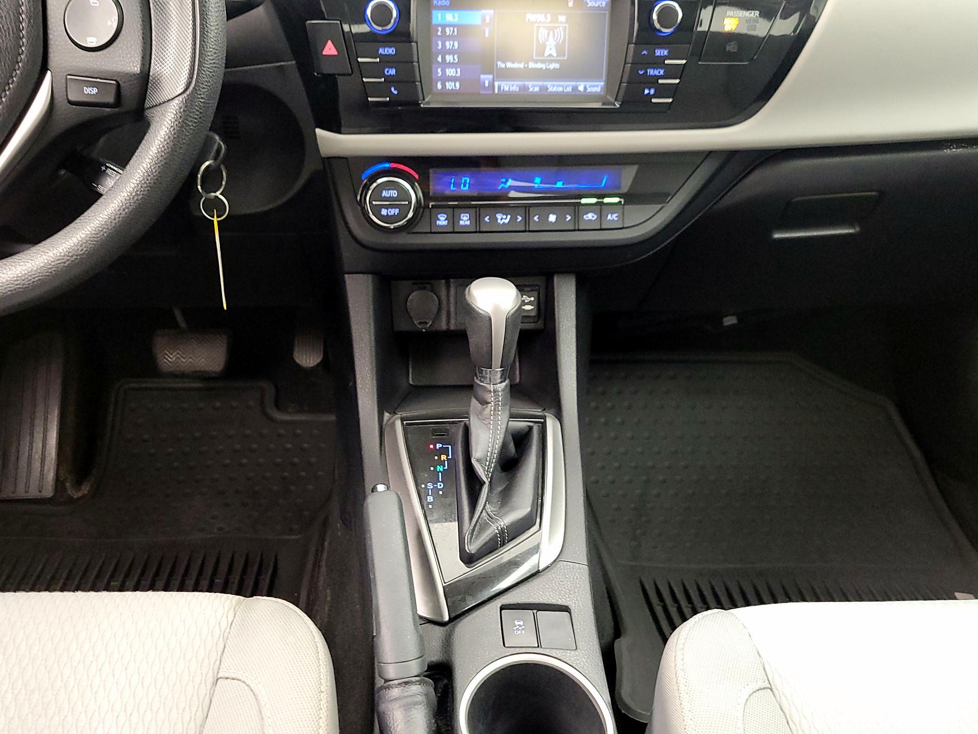 Thumbnail: 2016 Toyota Corolla - 17