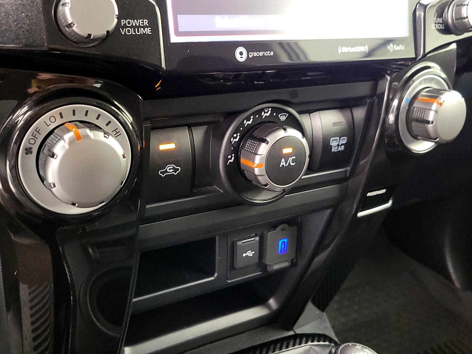 Thumbnail: 2021 Toyota 4Runner - 17