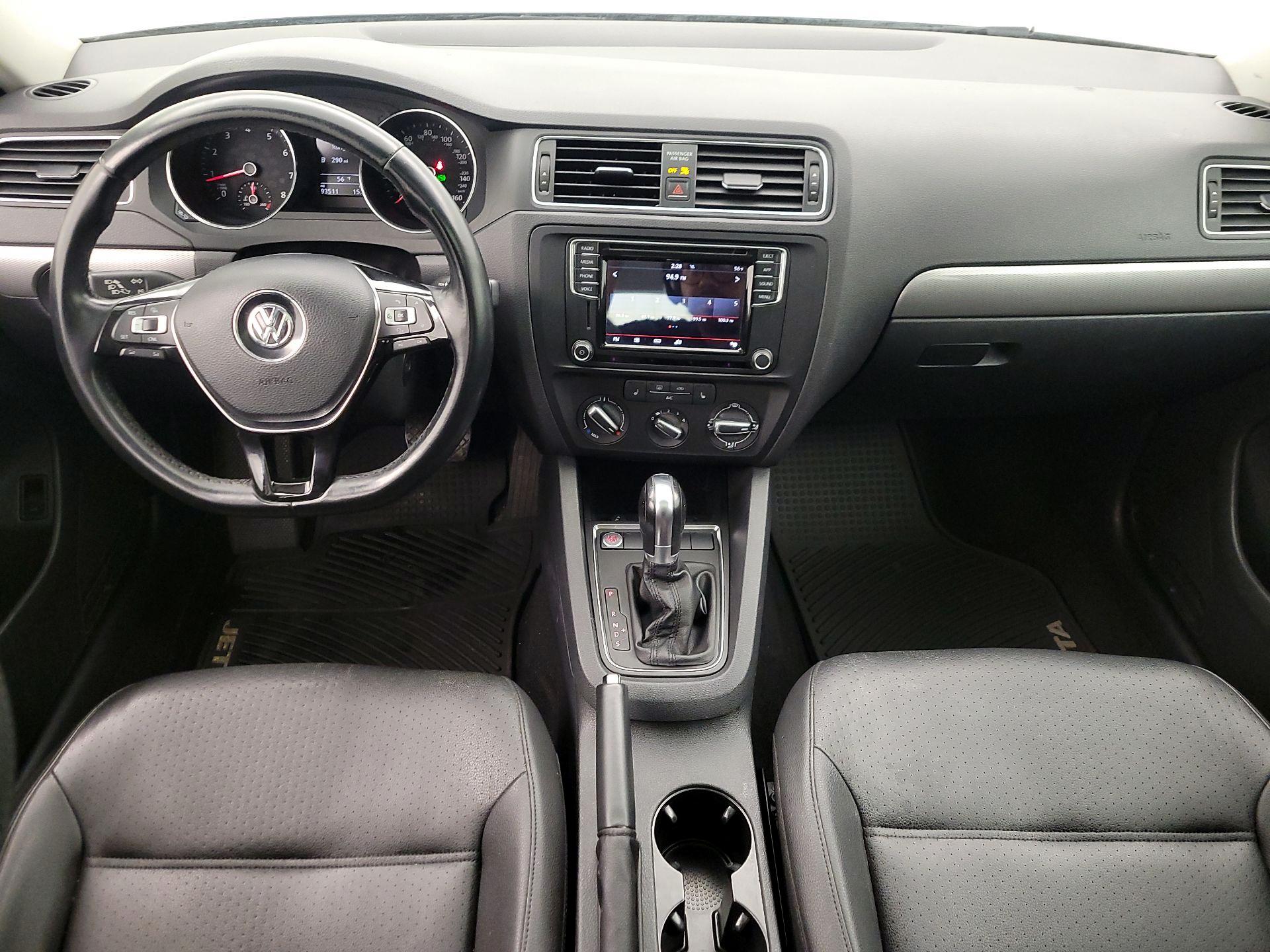 Thumbnail: 2017 Volkswagen Jetta - 9