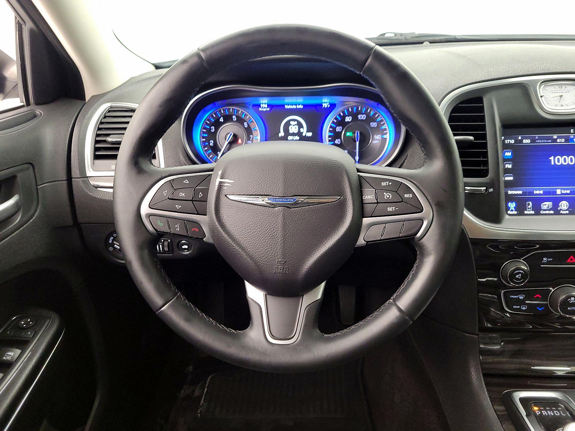 Thumbnail: 2016 Chrysler 300 - 10