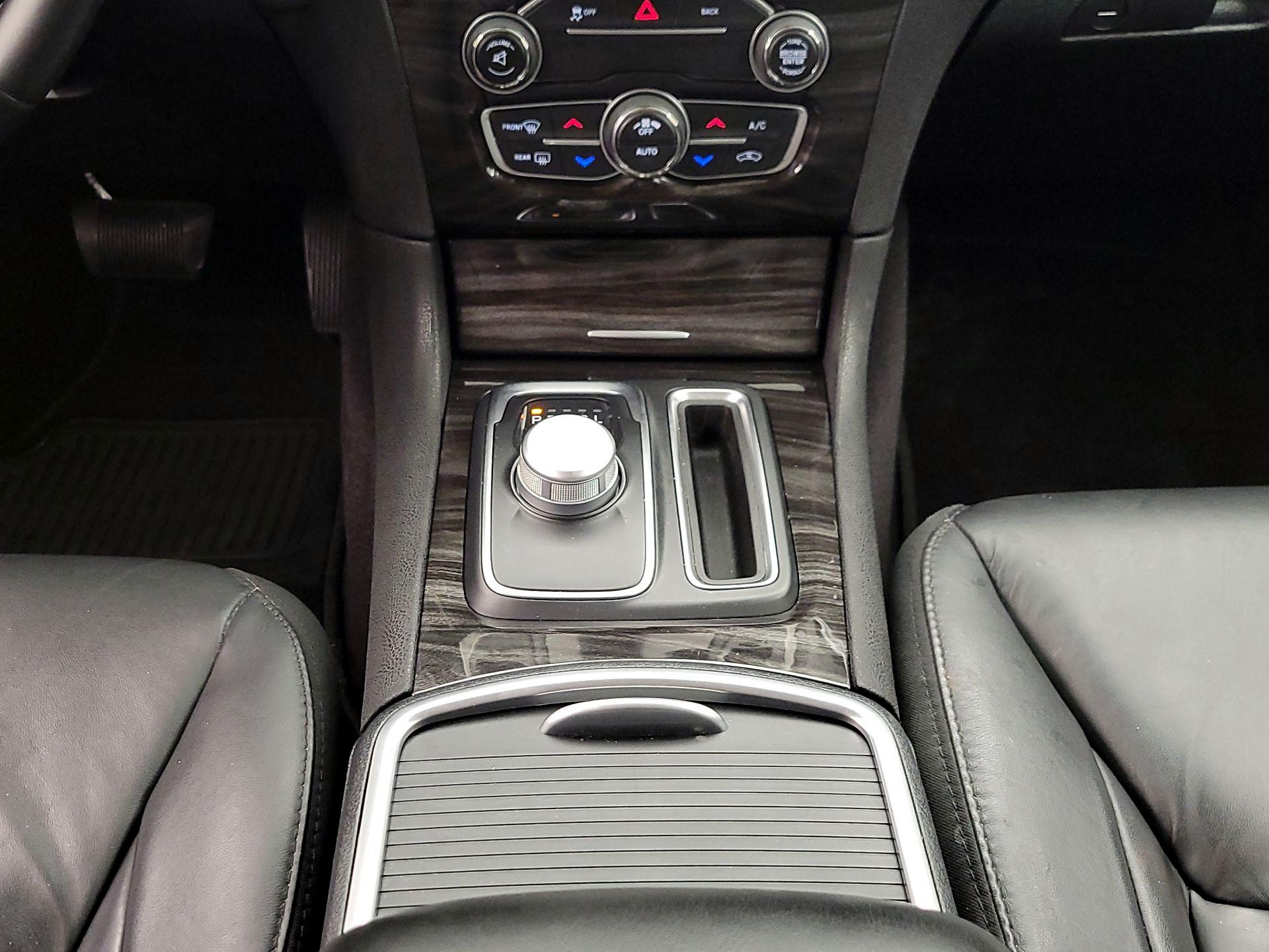 Thumbnail: 2016 Chrysler 300 - 17