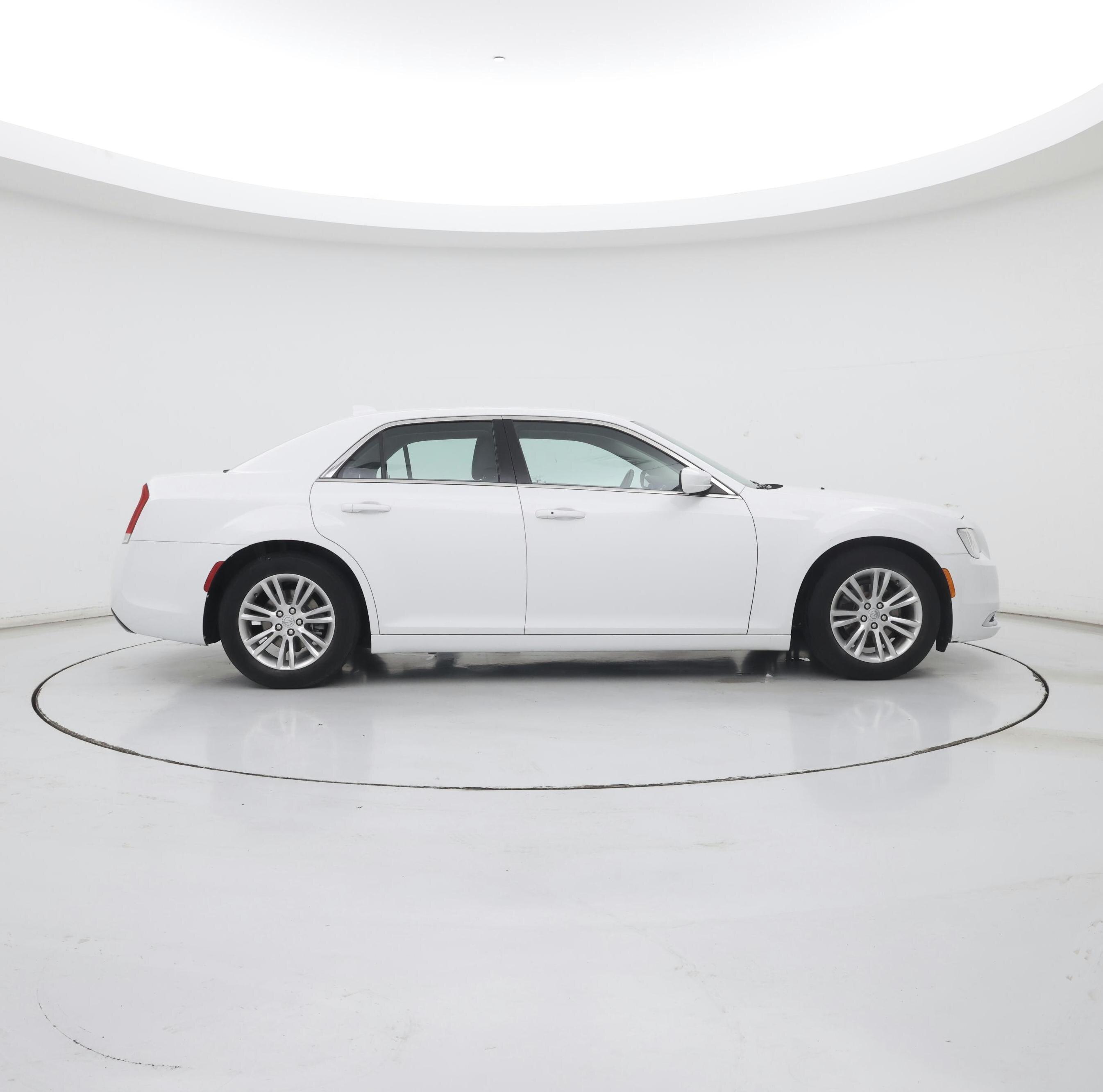 Thumbnail: 2016 Chrysler 300 - 7