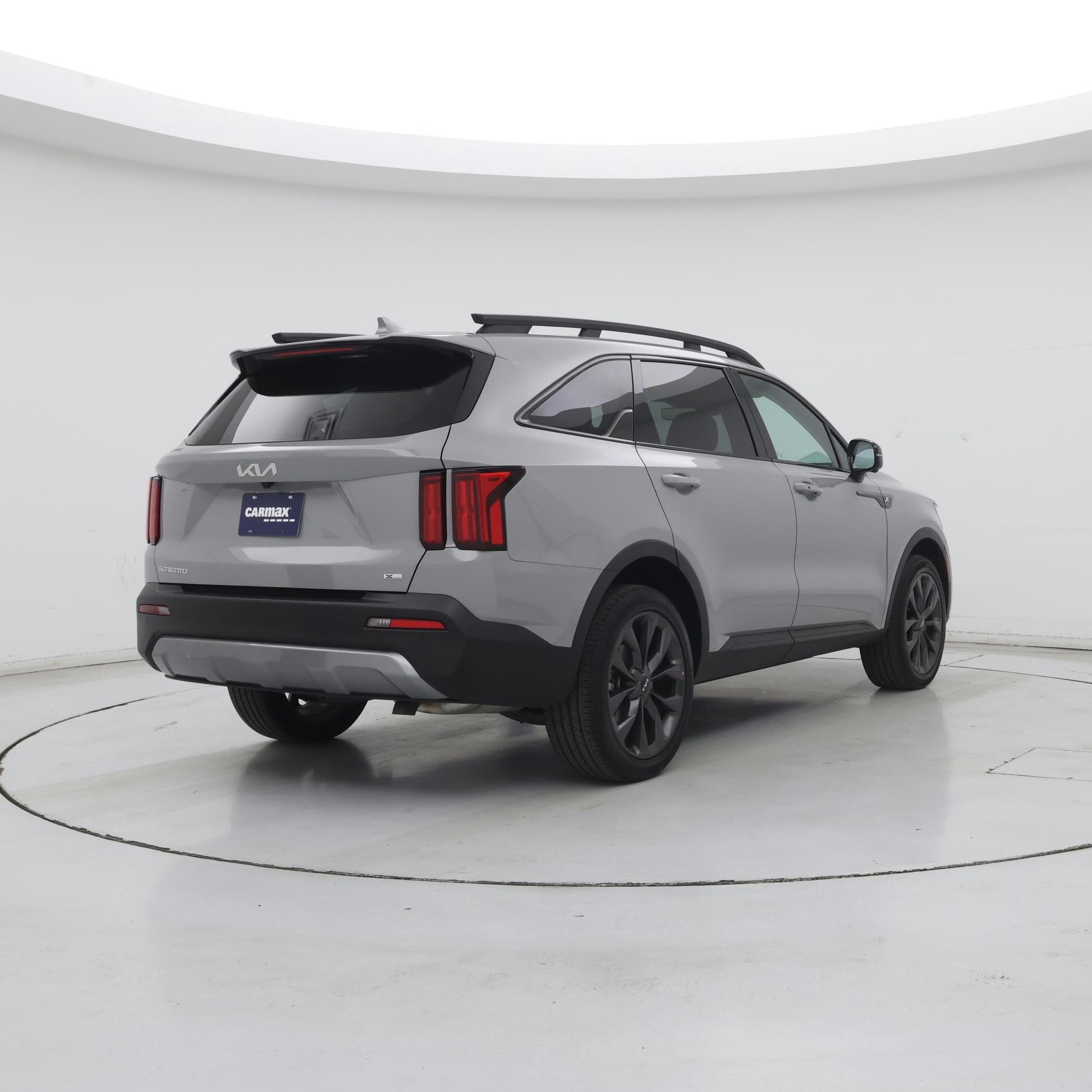Thumbnail: 2023 Kia Sorento - 8