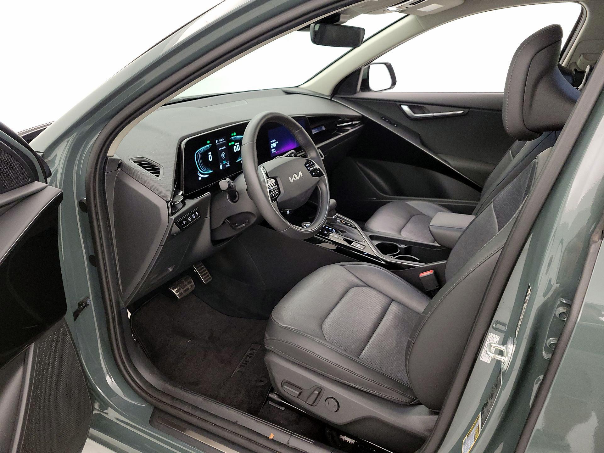 Thumbnail: 2023 Kia Niro - 11