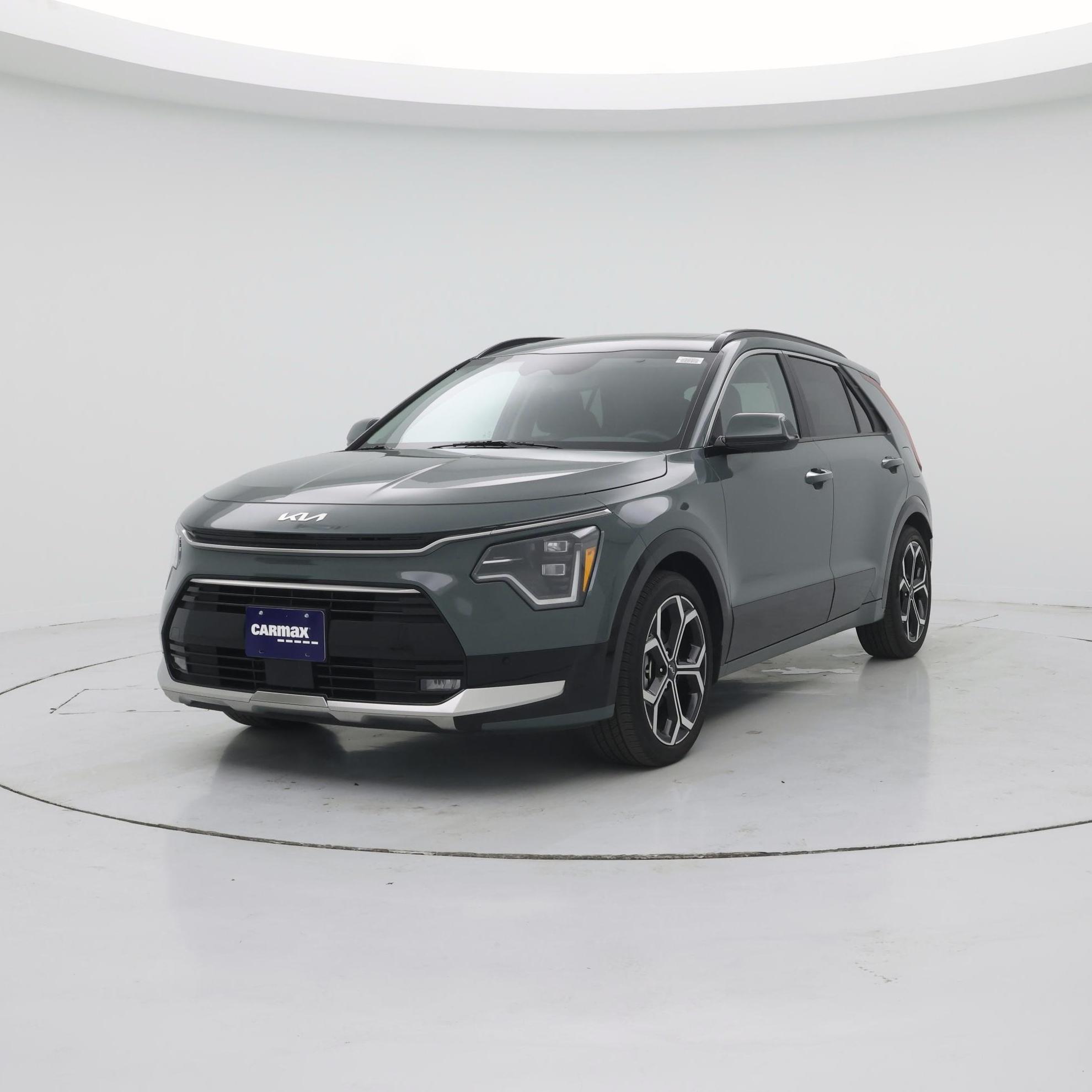 Thumbnail: 2023 Kia Niro - 4