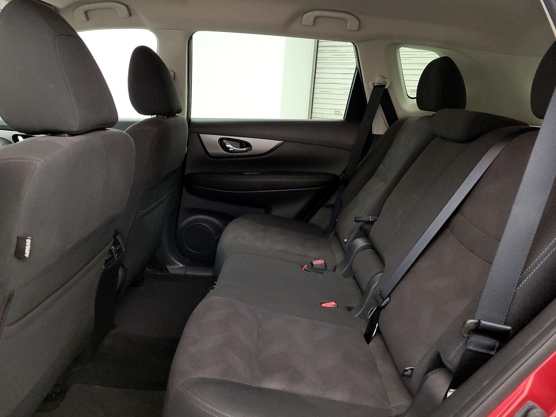 Thumbnail: 2016 Nissan Rogue - 19