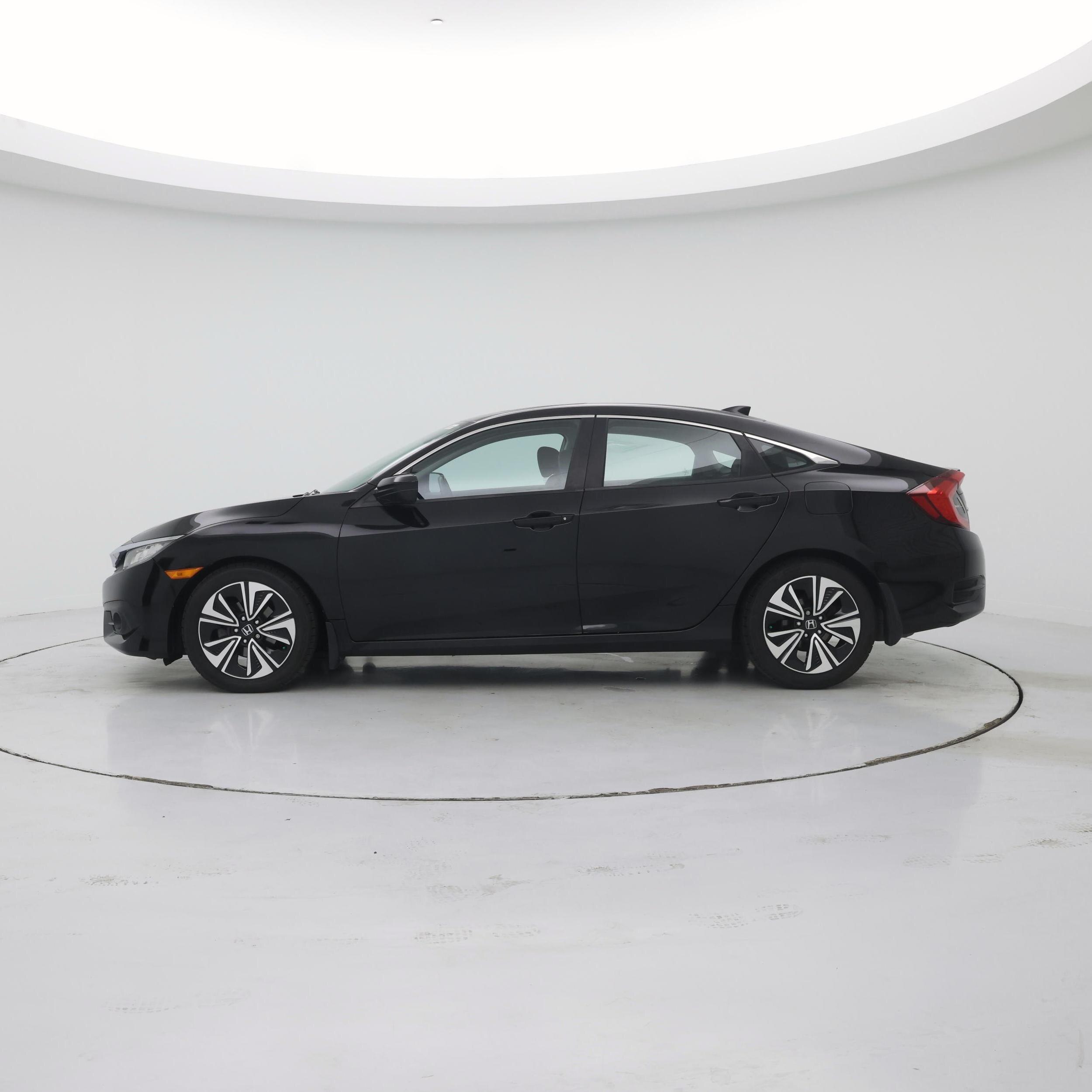 Thumbnail: 2017 Honda Civic - 3