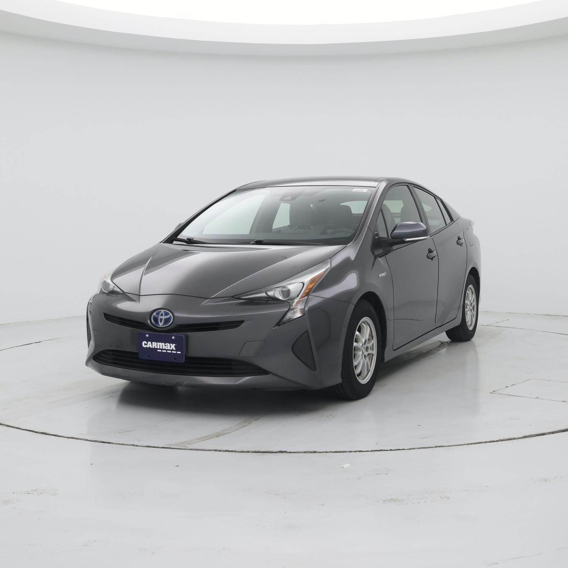 Thumbnail: 2017 Toyota Prius - 4
