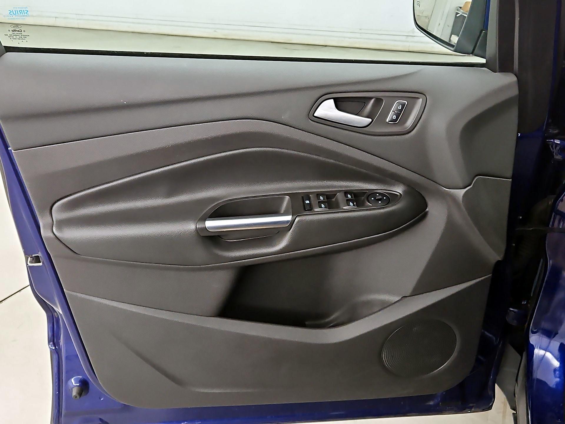 Thumbnail: 2016 Ford Escape - 12