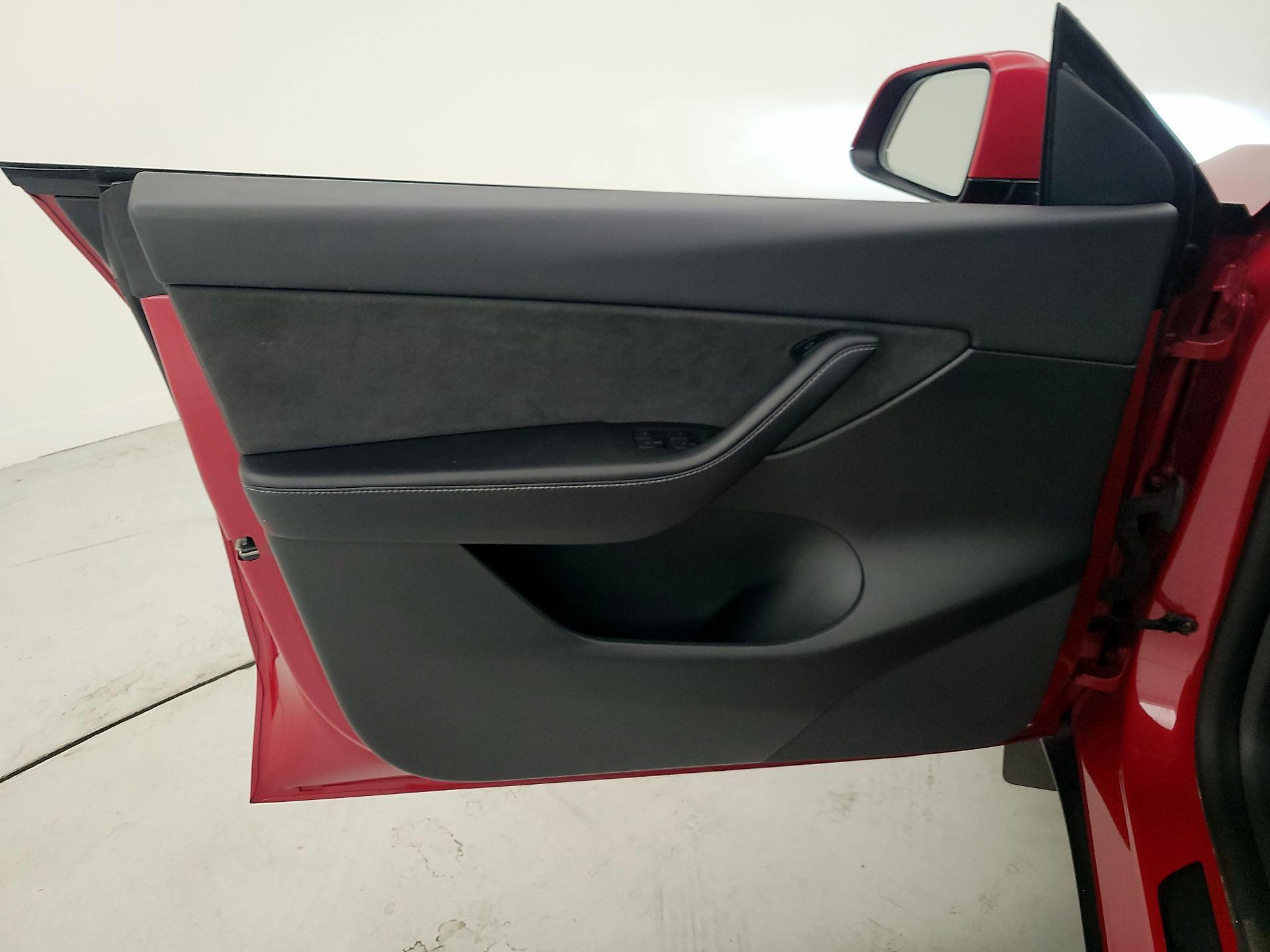 Thumbnail: 2021 Tesla Model Y - 12