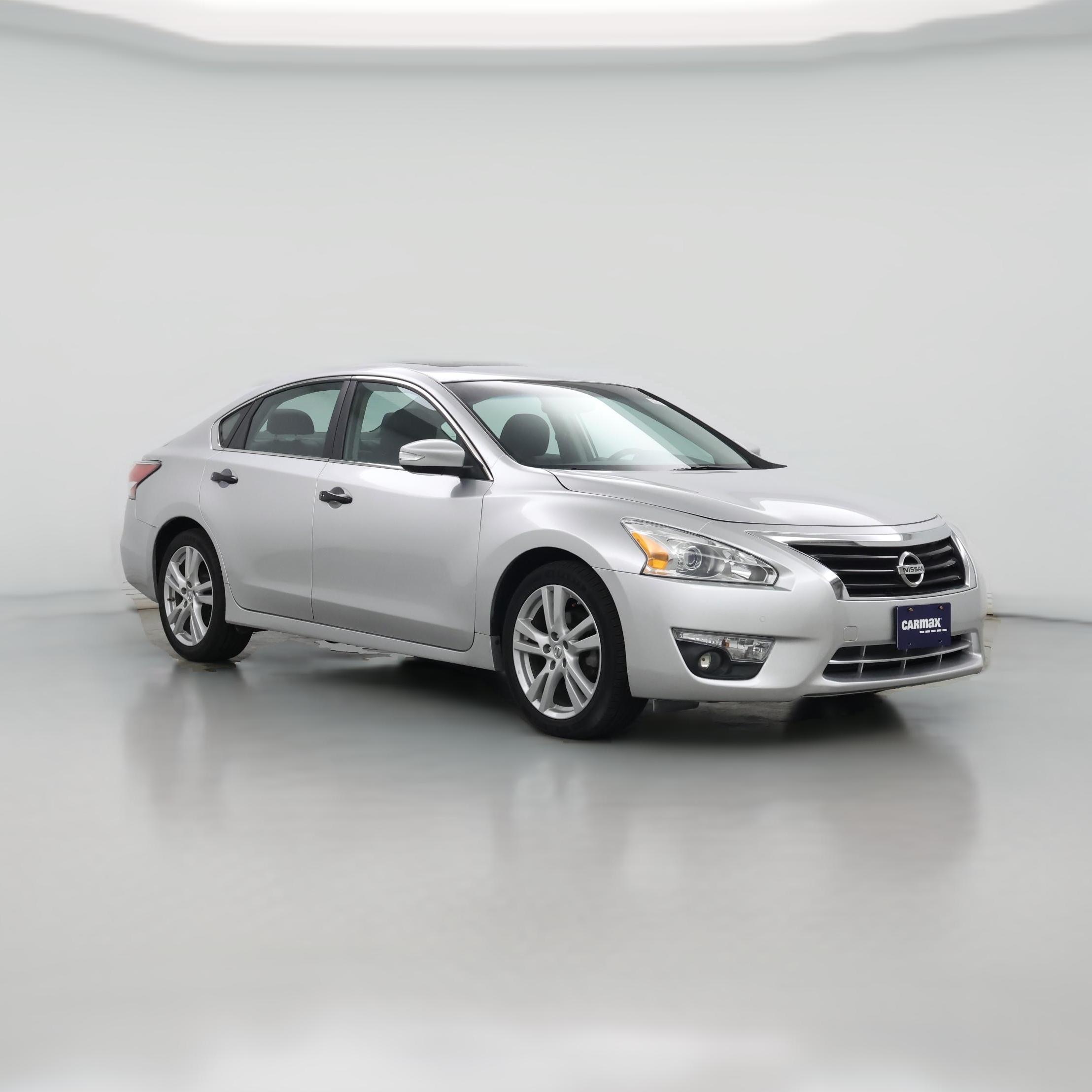 Thumbnail: 2015 Nissan Altima - 1