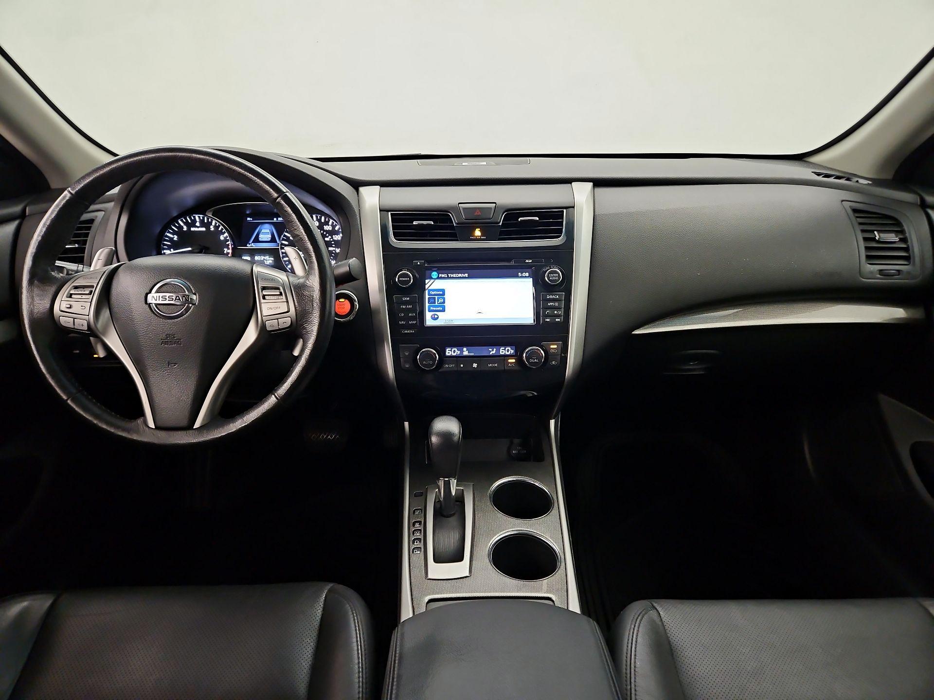 Thumbnail: 2015 Nissan Altima - 9