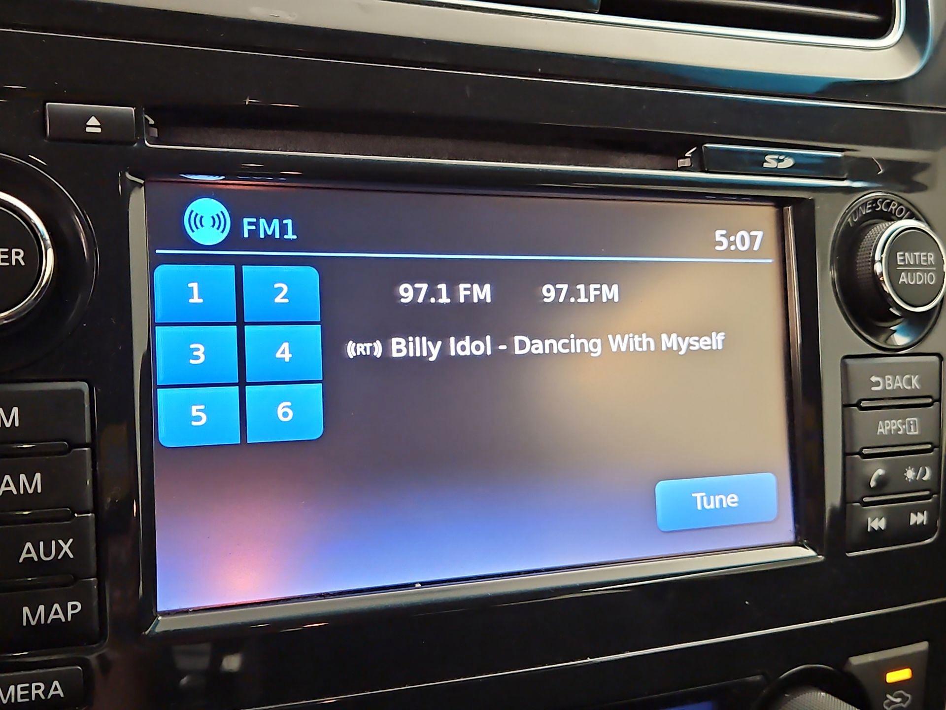 Thumbnail: 2015 Nissan Altima - 16