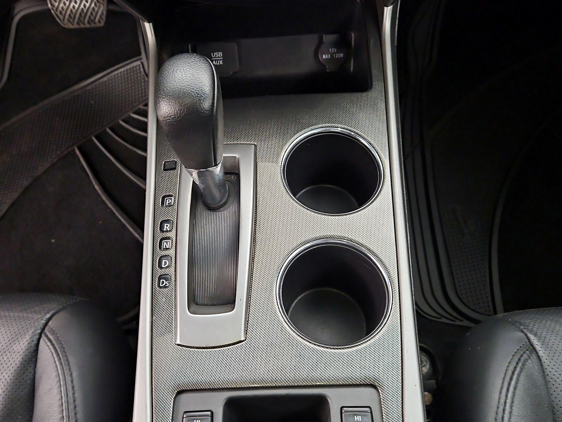 Thumbnail: 2015 Nissan Altima - 18