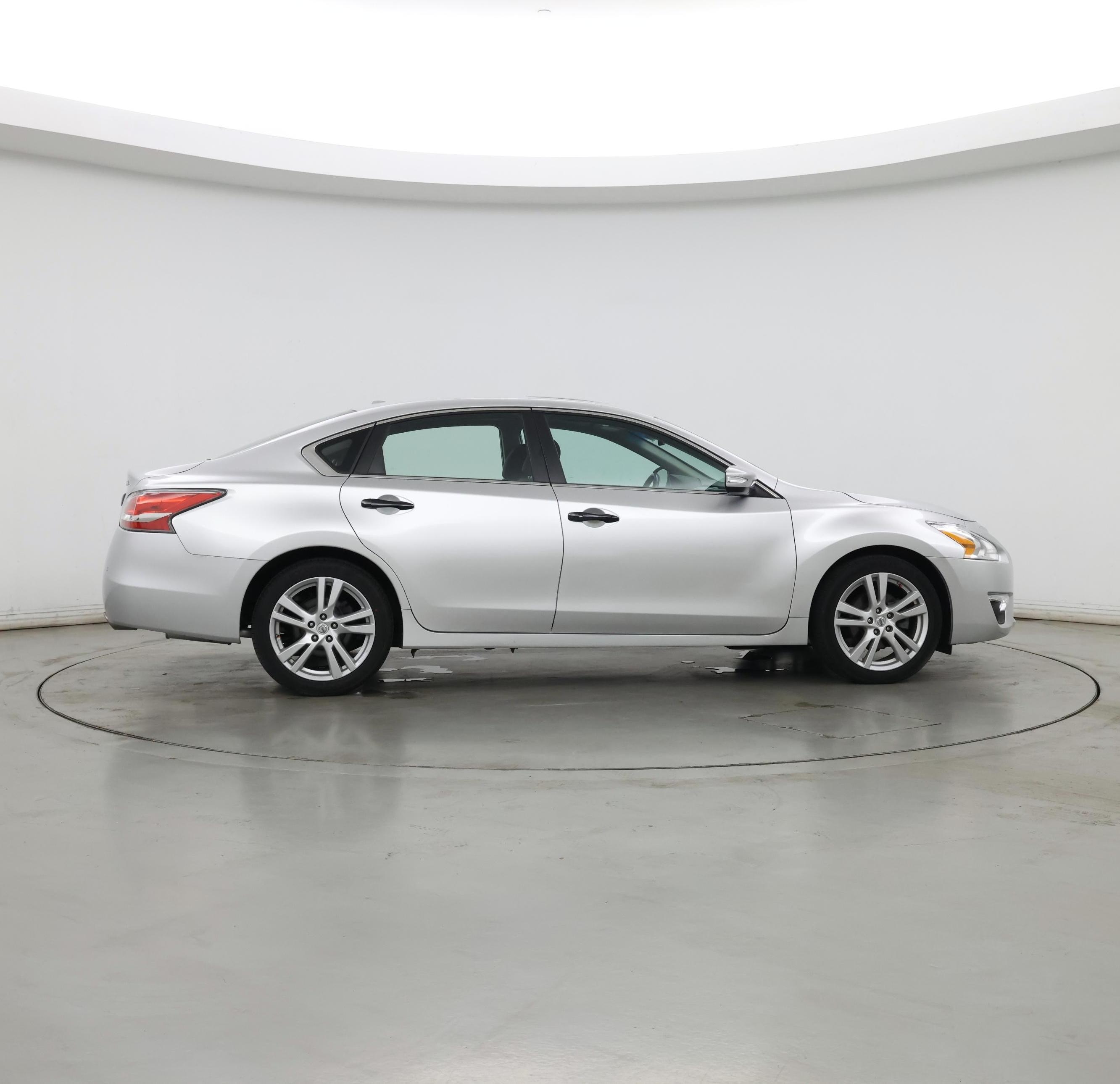 Thumbnail: 2015 Nissan Altima - 7