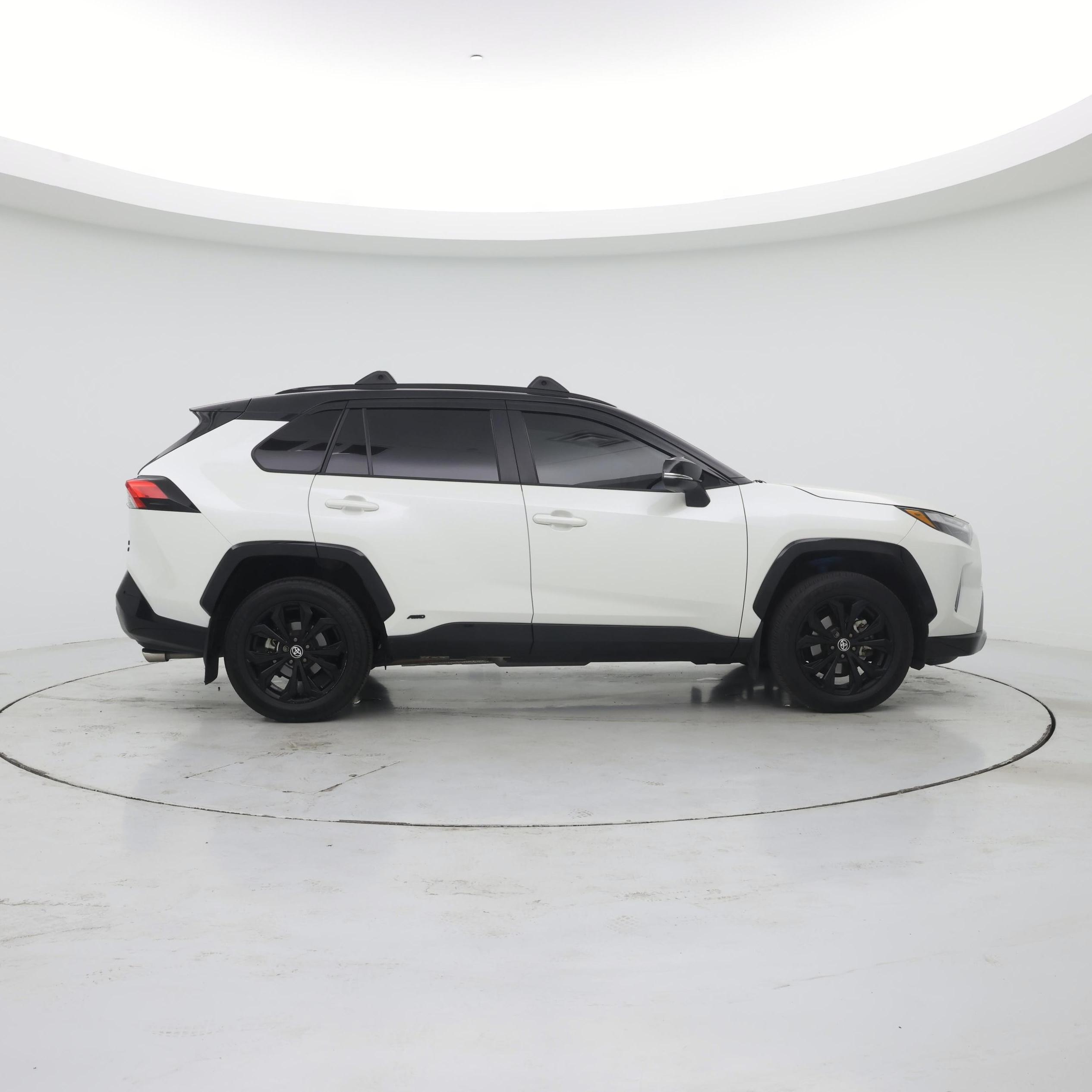 Thumbnail: 2022 Toyota RAV4 - 7