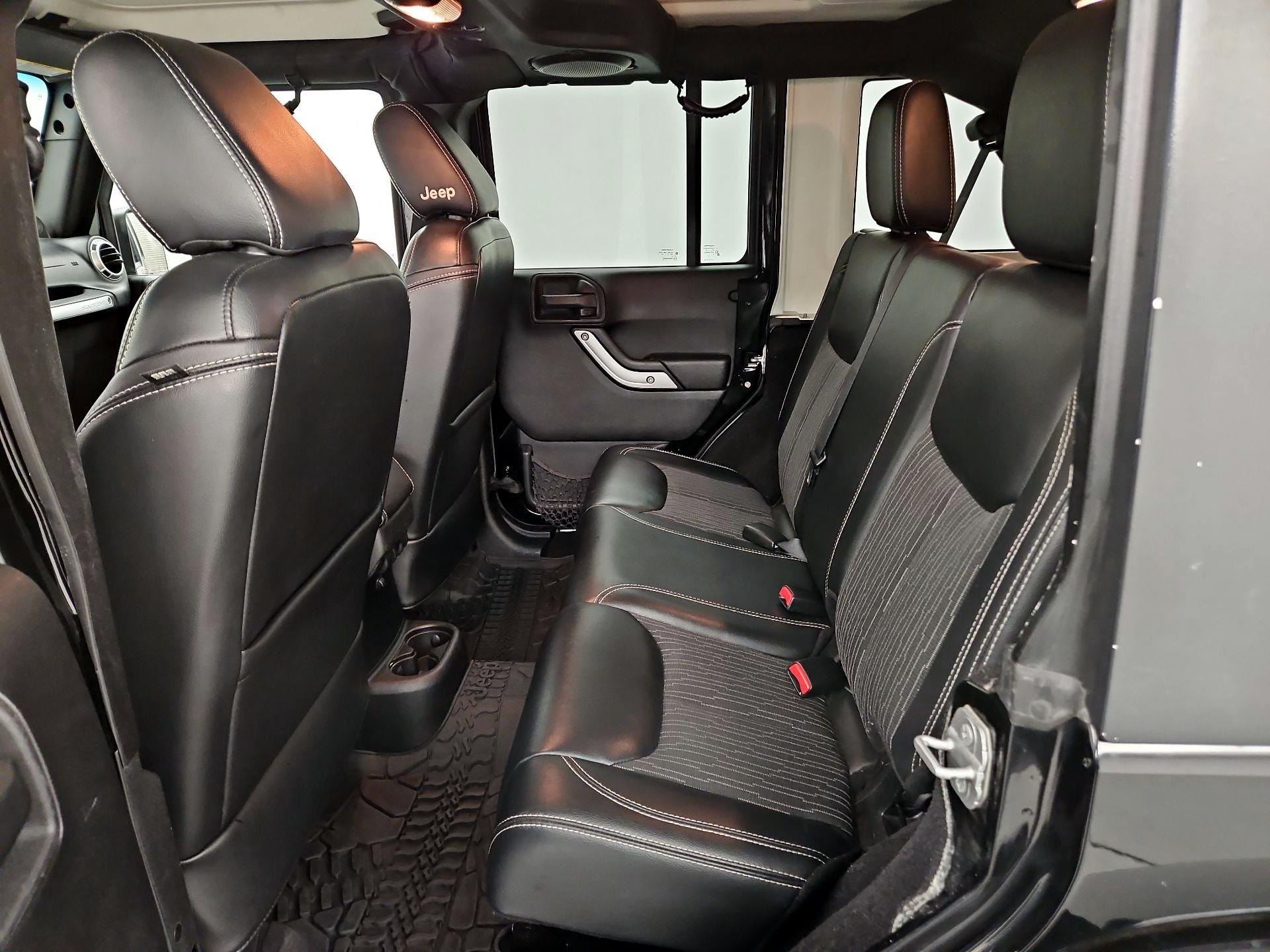 Thumbnail: 2014 Jeep Wrangler - 17