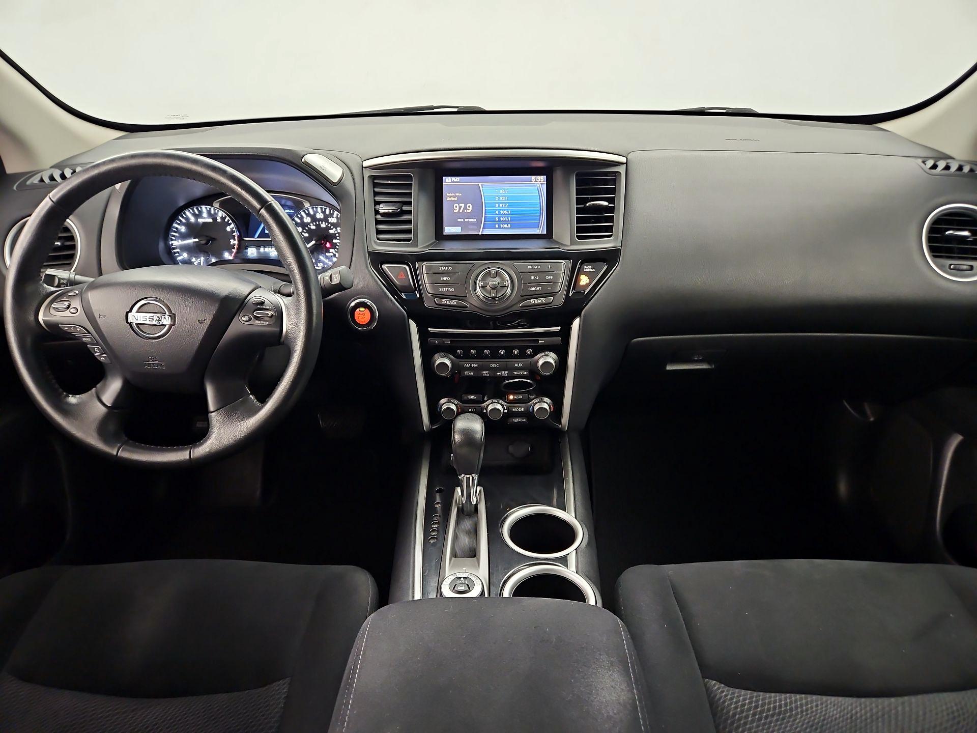 Thumbnail: 2015 Nissan Pathfinder - 9
