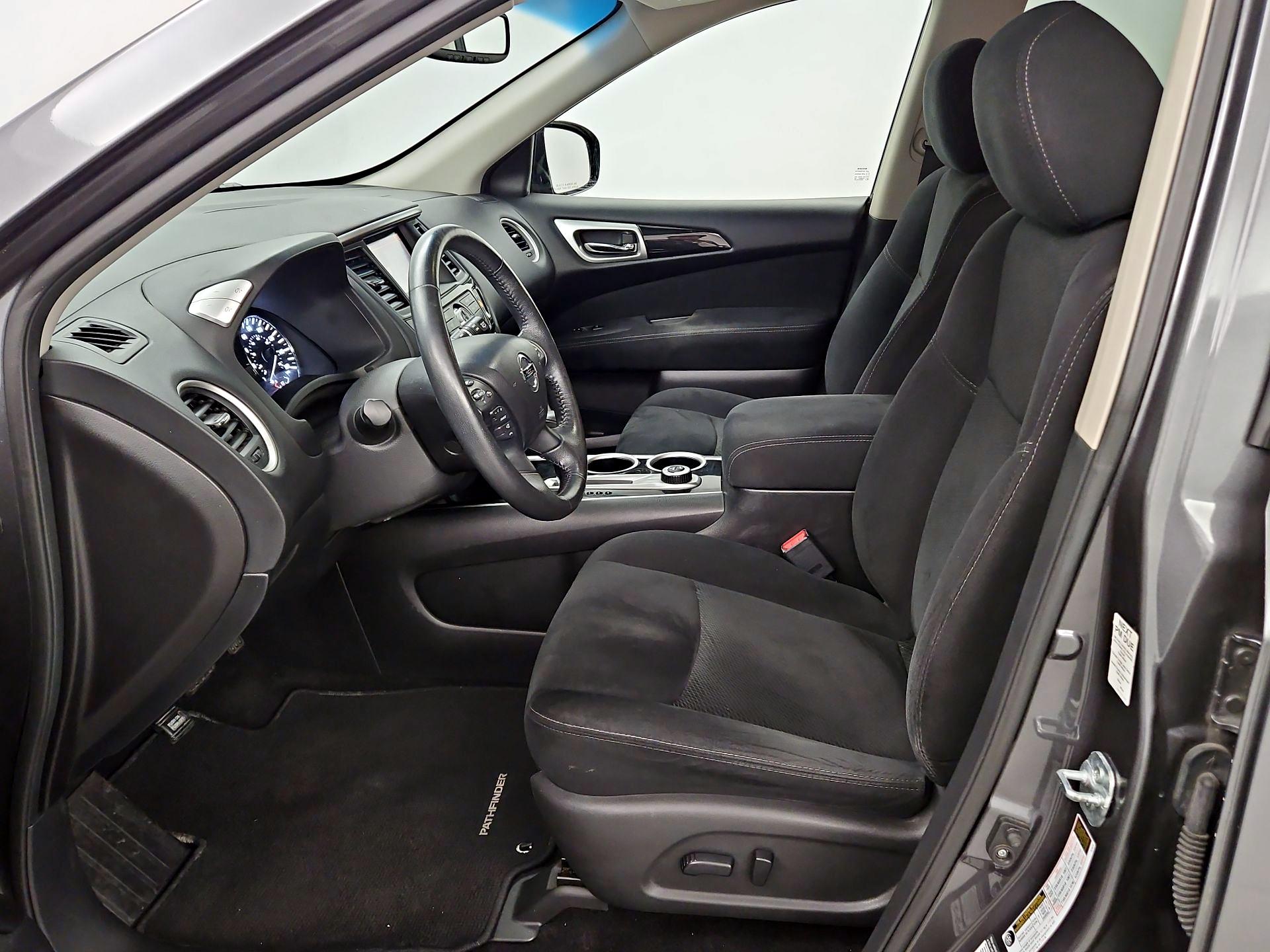 Thumbnail: 2015 Nissan Pathfinder - 11