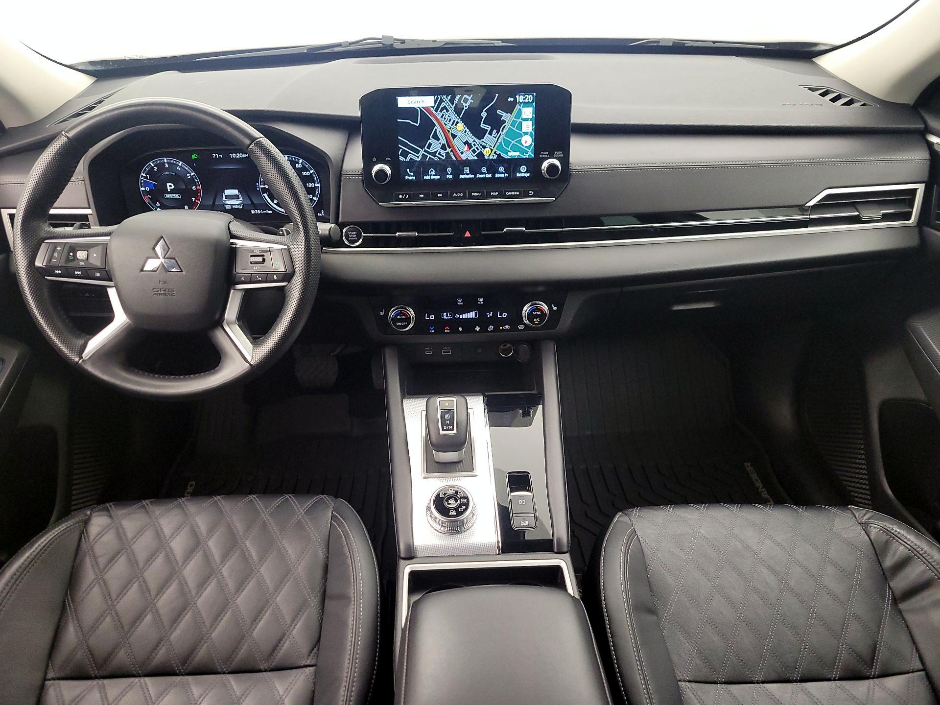 Thumbnail: 2023 Mitsubishi Outlander - 9