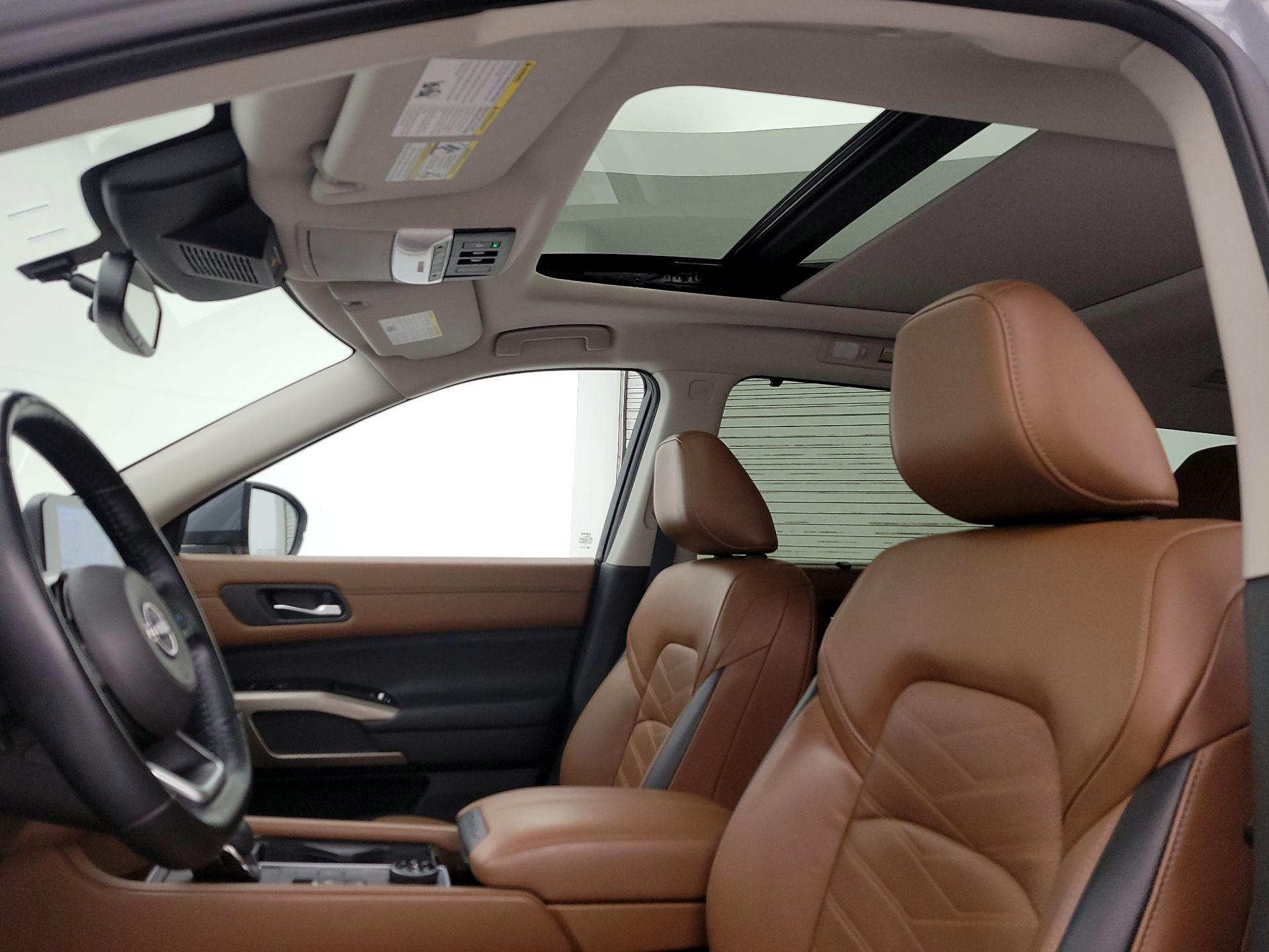 Thumbnail: 2022 Nissan Pathfinder - 20