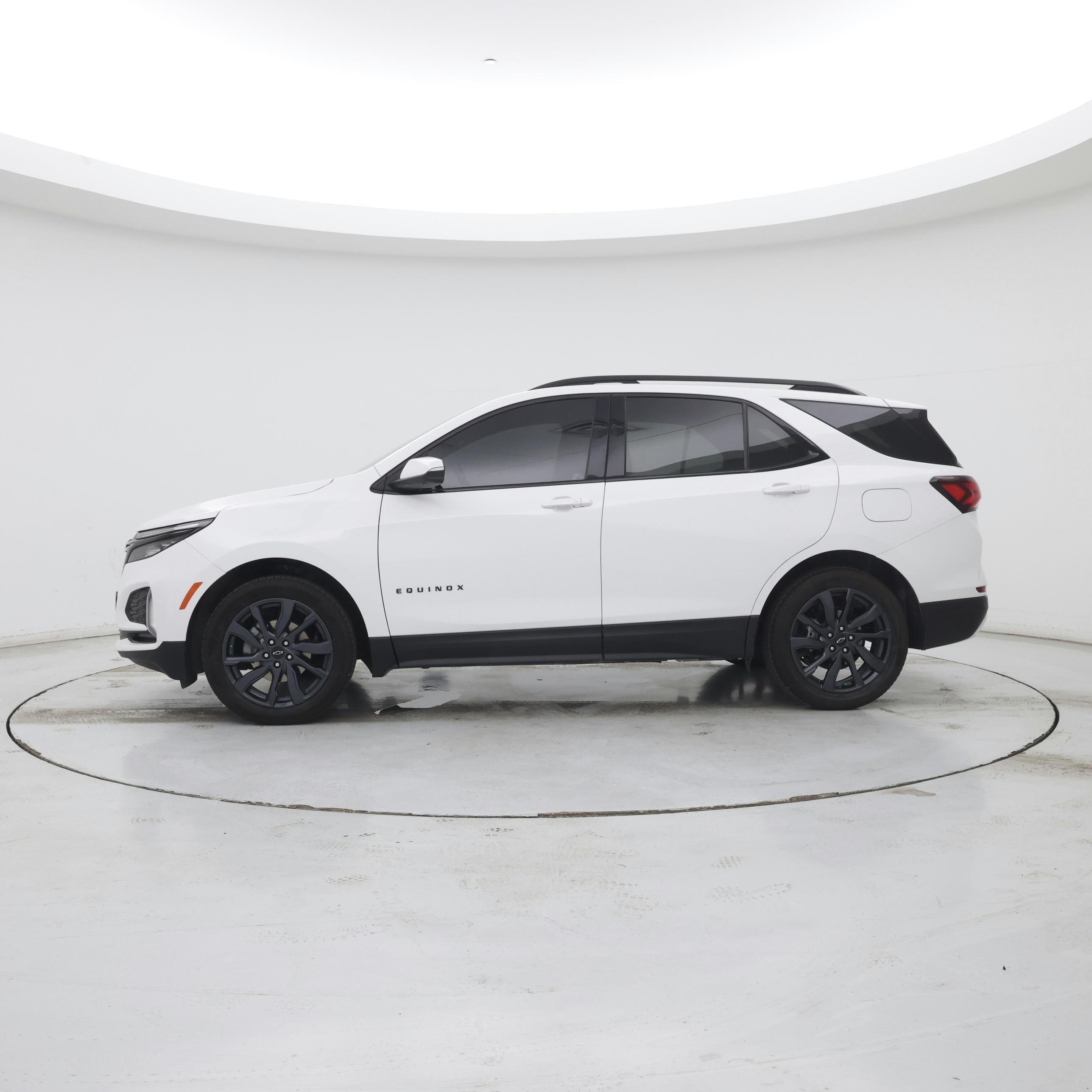 Thumbnail: 2024 Chevrolet Equinox - 3