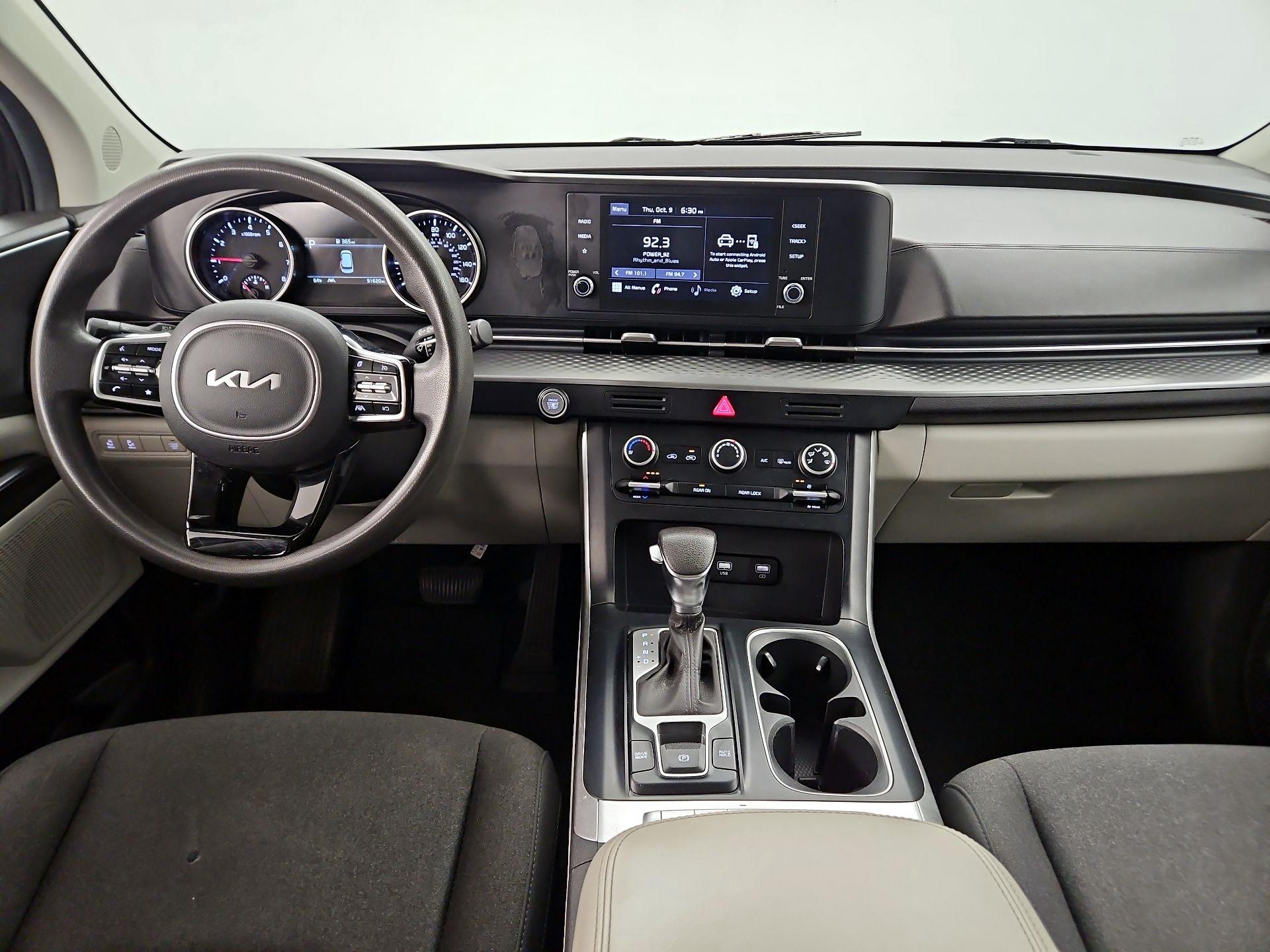 Thumbnail: 2022 Kia Carnival - 9