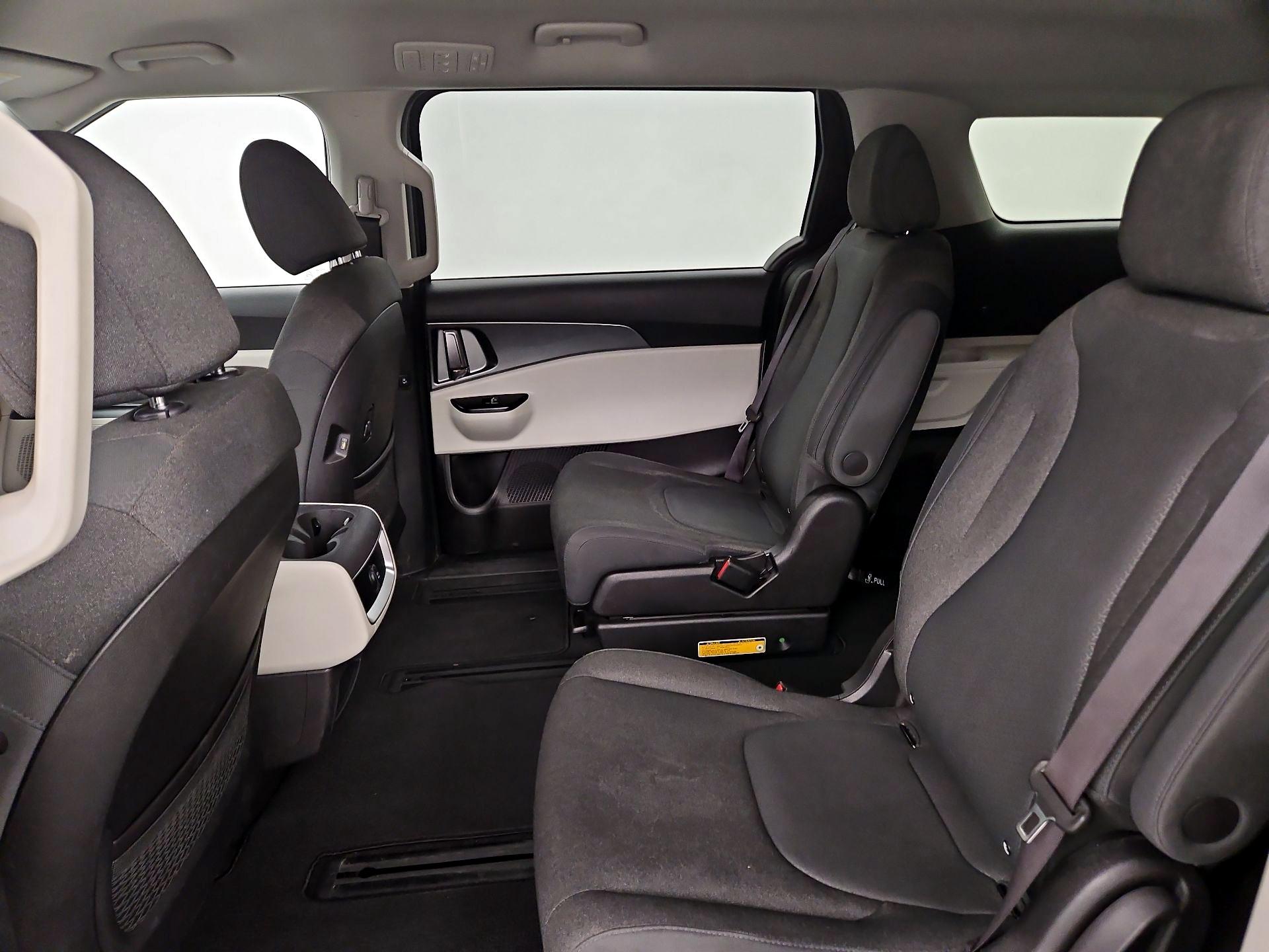 Thumbnail: 2022 Kia Carnival - 19