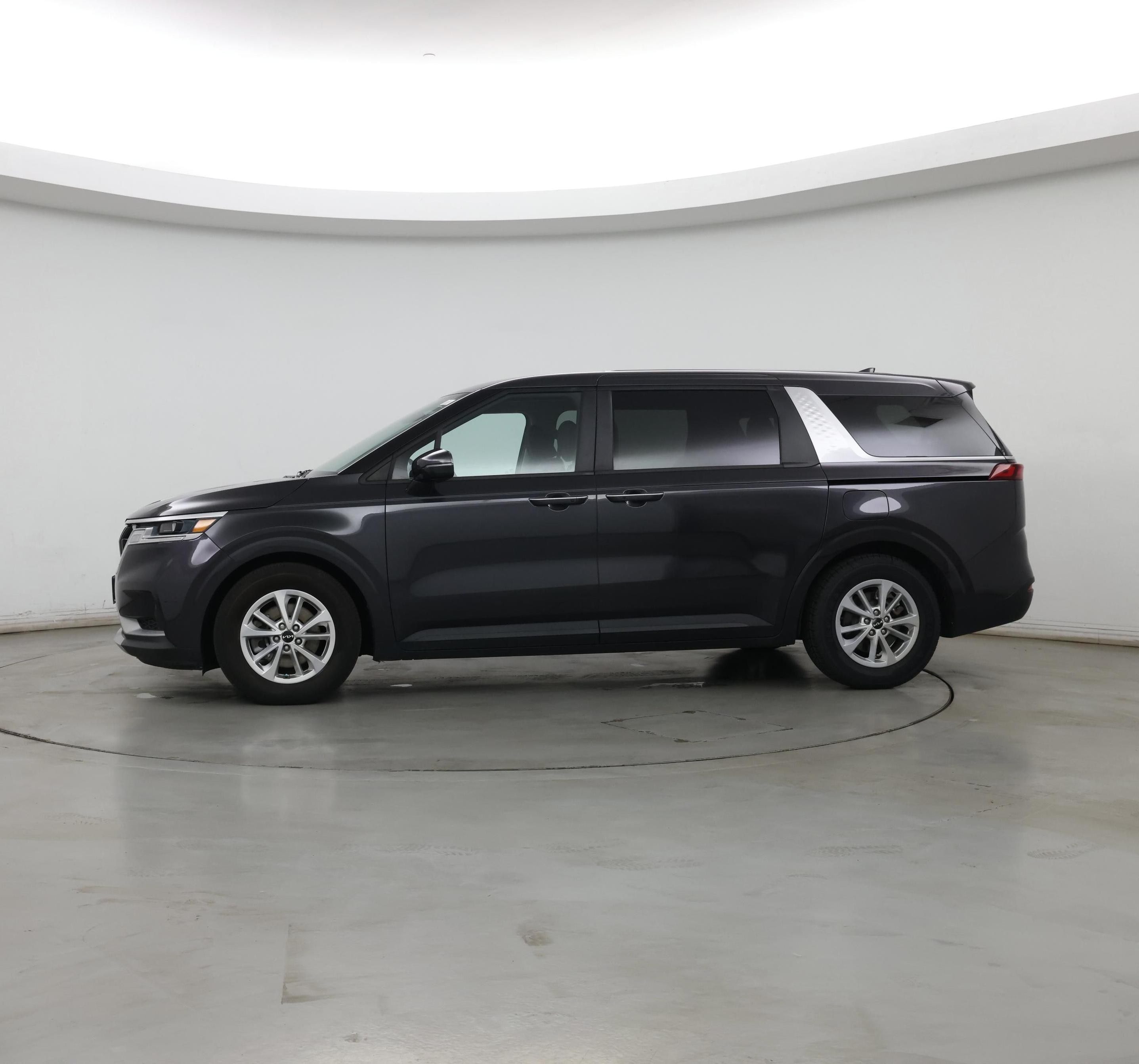 Thumbnail: 2022 Kia Carnival - 3