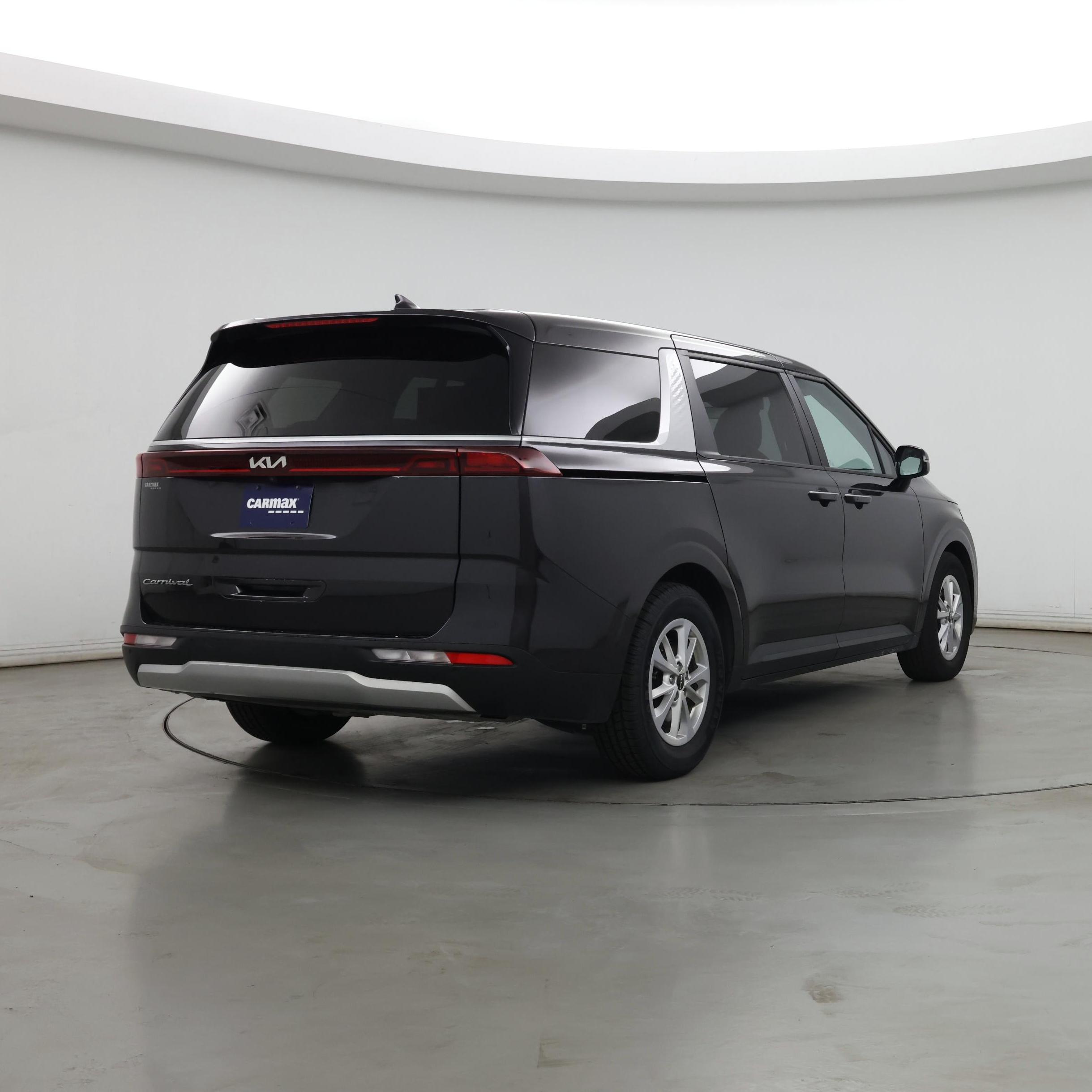 Thumbnail: 2022 Kia Carnival - 8
