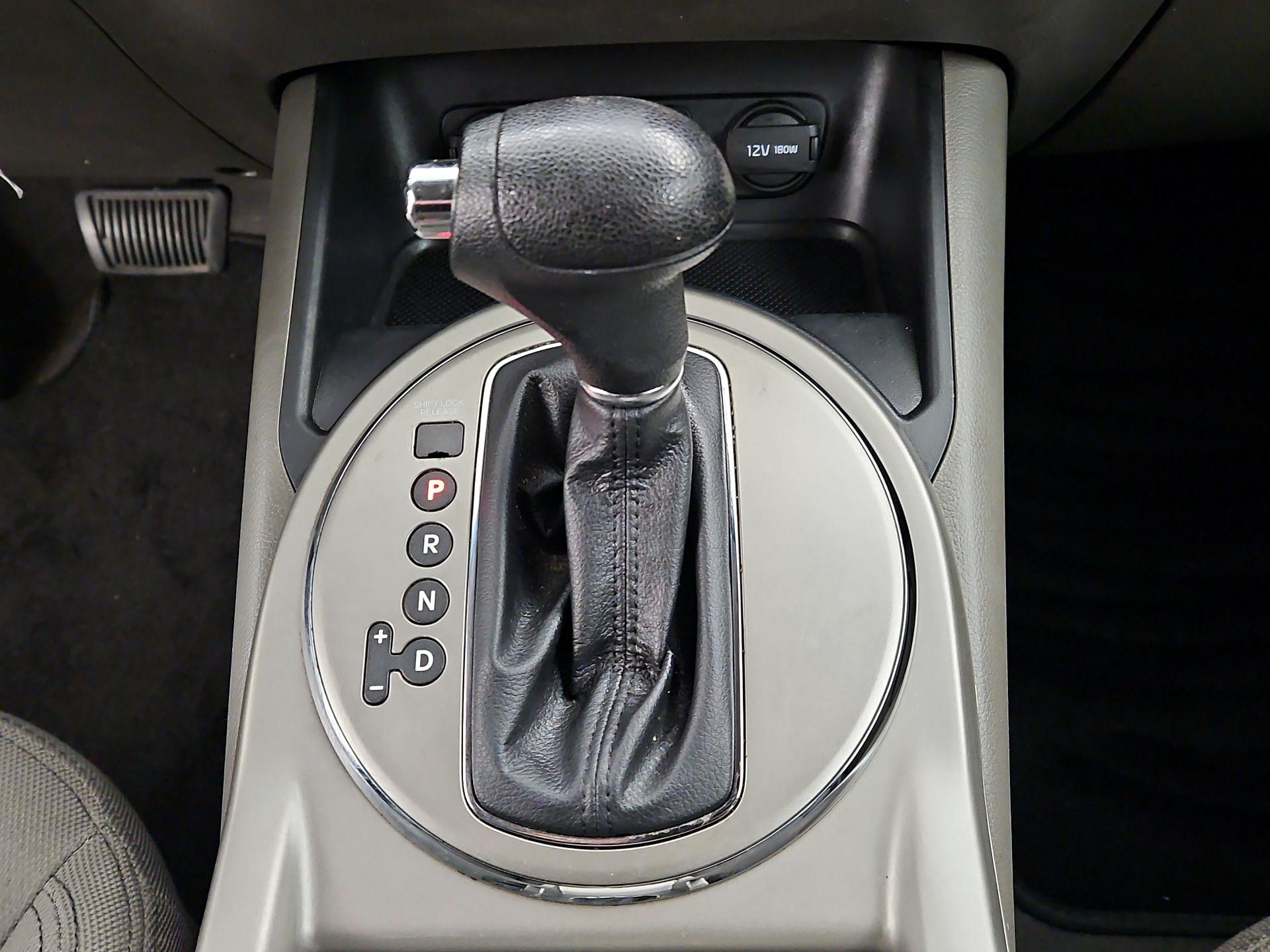 Thumbnail: 2016 Kia Sportage - 16