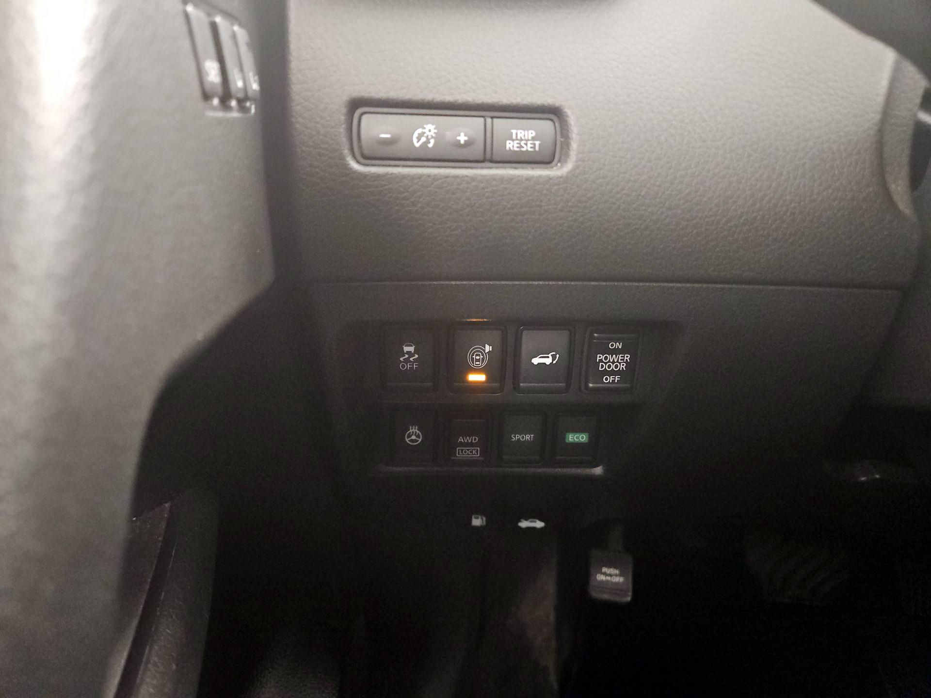 Thumbnail: 2017 Nissan Rogue - 13