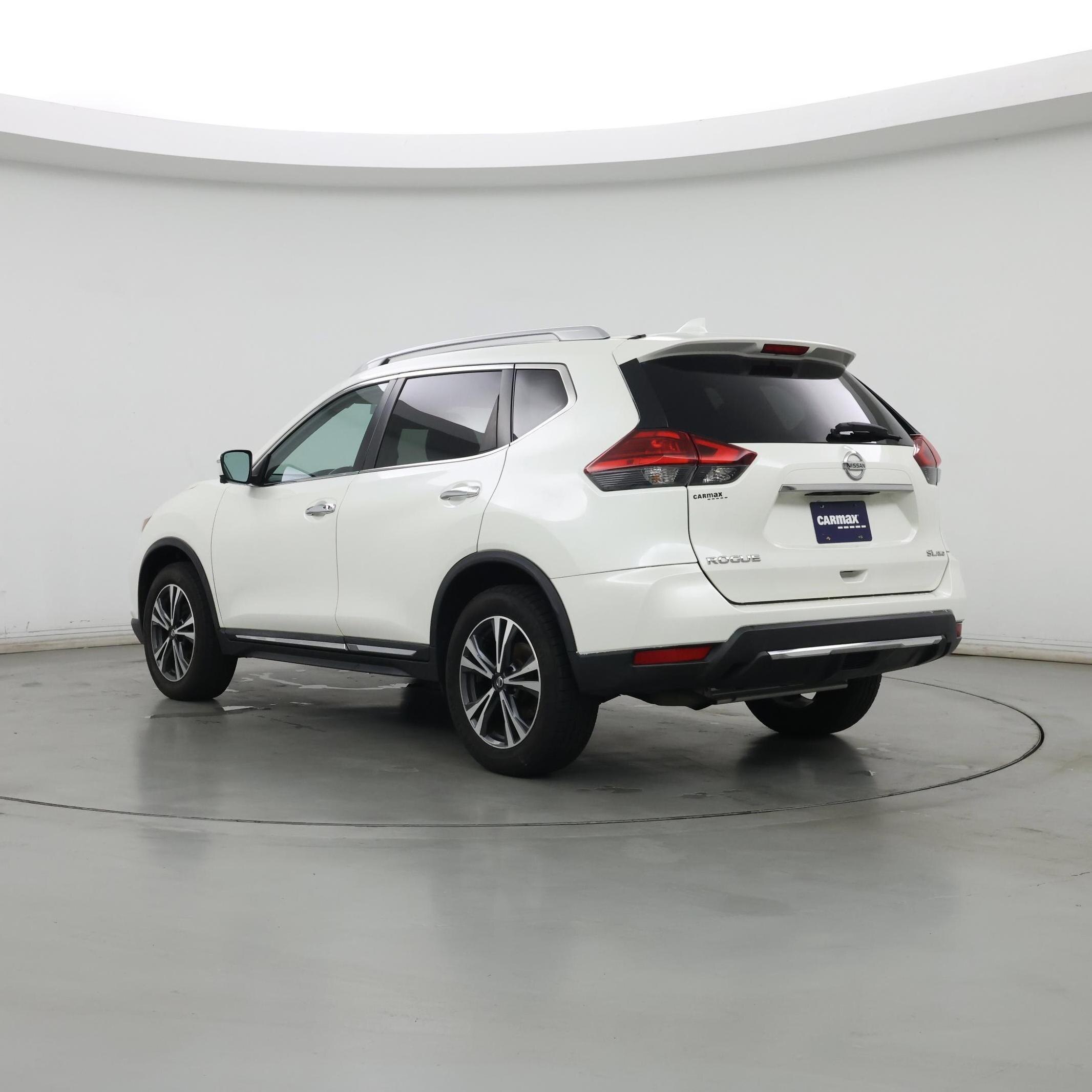 Thumbnail: 2017 Nissan Rogue - 2